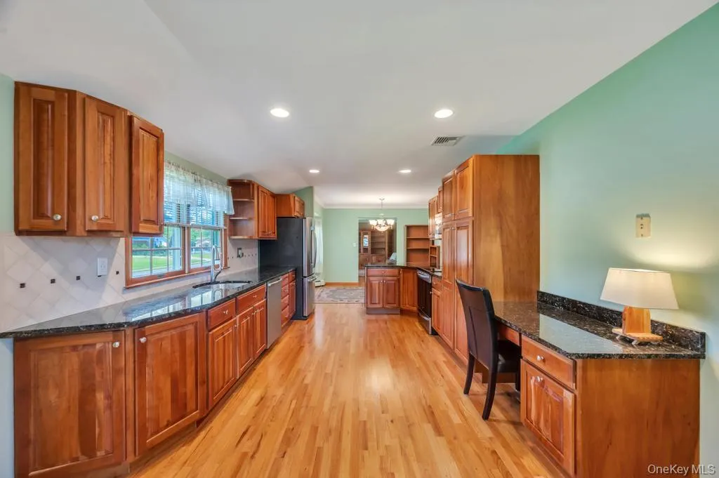 8 Camille Lane, Islip, NY, 3 Bedrooms Bedrooms, 7 Rooms Rooms,2 BathroomsBathrooms,Residential,For Rent,Camille,0,1006895 8 Camille Lane, Islip, NY, 3 Bedrooms Bedrooms, 7 Rooms Rooms,2 BathroomsBathrooms,Residential,For Rent,Camille,0,1006895