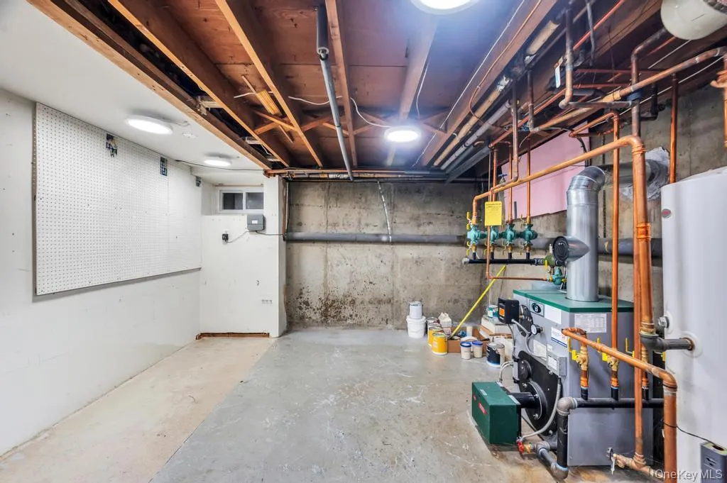 8 Camille Lane, Islip, NY, 3 Bedrooms Bedrooms, 7 Rooms Rooms,2 BathroomsBathrooms,Residential,For Rent,Camille,0,1006895 8 Camille Lane, Islip, NY, 3 Bedrooms Bedrooms, 7 Rooms Rooms,2 BathroomsBathrooms,Residential,For Rent,Camille,0,1006895
