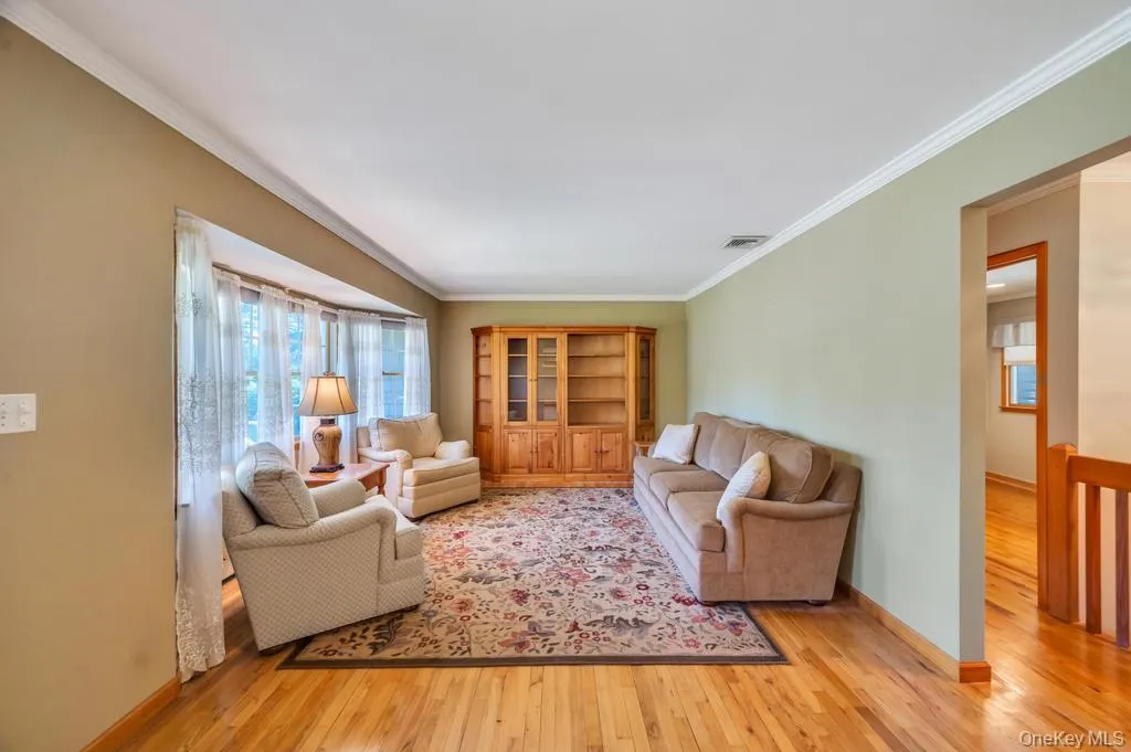 8 Camille Lane, Islip, NY, 3 Bedrooms Bedrooms, 7 Rooms Rooms,2 BathroomsBathrooms,Residential,For Rent,Camille,0,1006895 8 Camille Lane, Islip, NY, 3 Bedrooms Bedrooms, 7 Rooms Rooms,2 BathroomsBathrooms,Residential,For Rent,Camille,0,1006895
