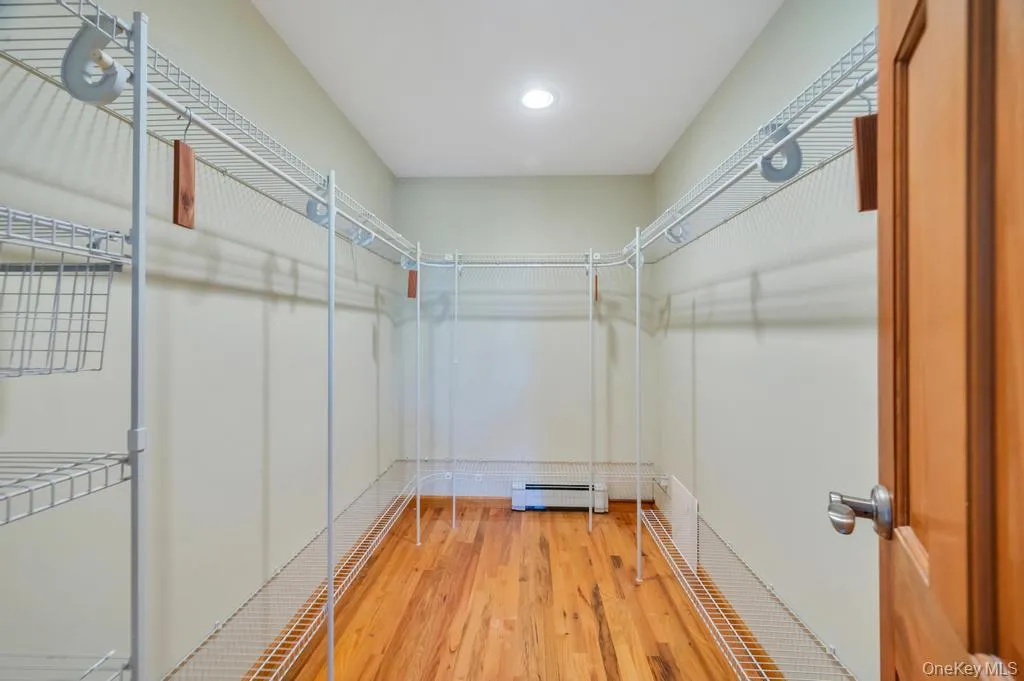8 Camille Lane, Islip, NY, 3 Bedrooms Bedrooms, 7 Rooms Rooms,2 BathroomsBathrooms,Residential,For Rent,Camille,0,1006895 8 Camille Lane, Islip, NY, 3 Bedrooms Bedrooms, 7 Rooms Rooms,2 BathroomsBathrooms,Residential,For Rent,Camille,0,1006895