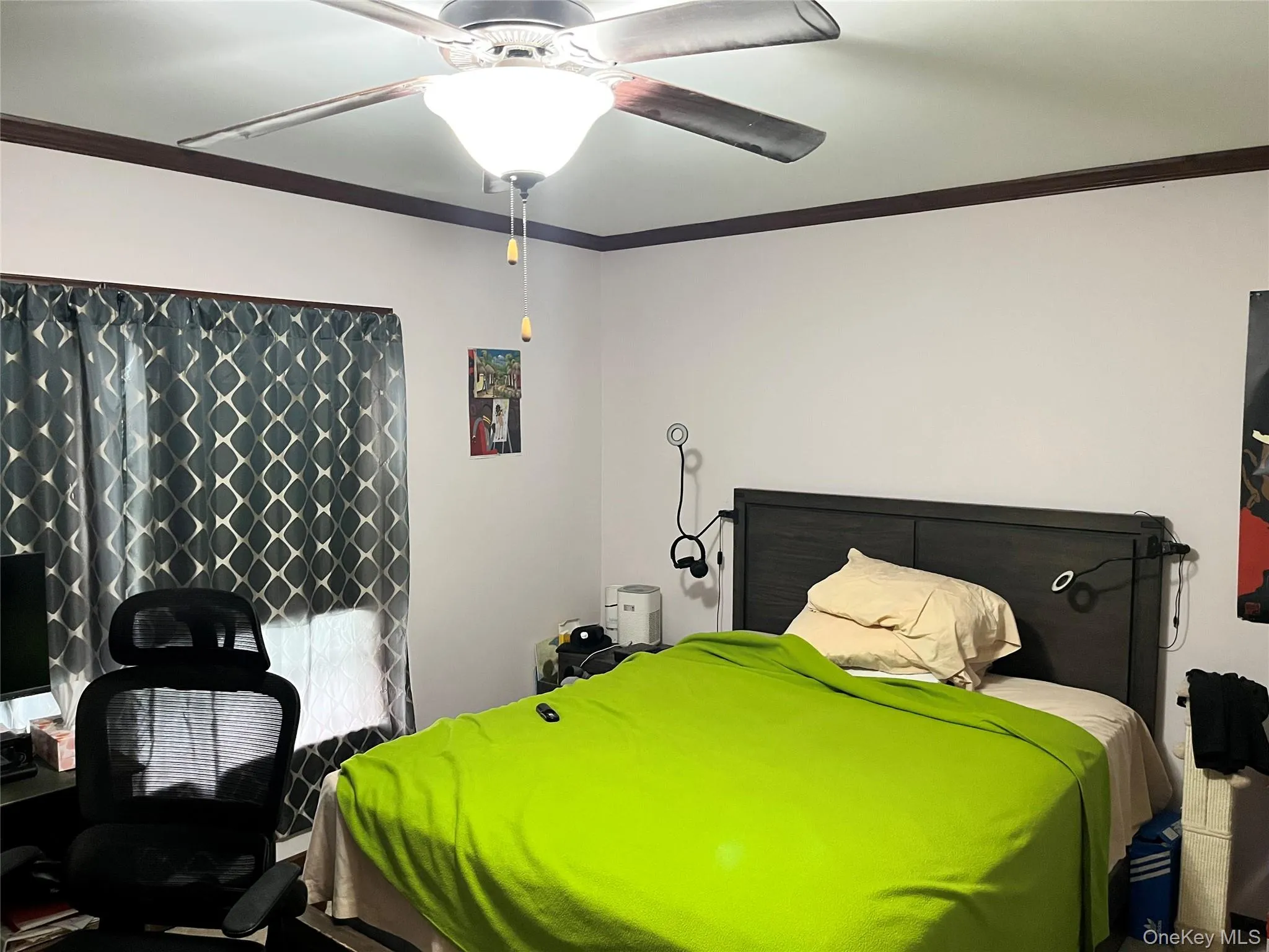 Big second bedroom with fan Big second bedroom with fan