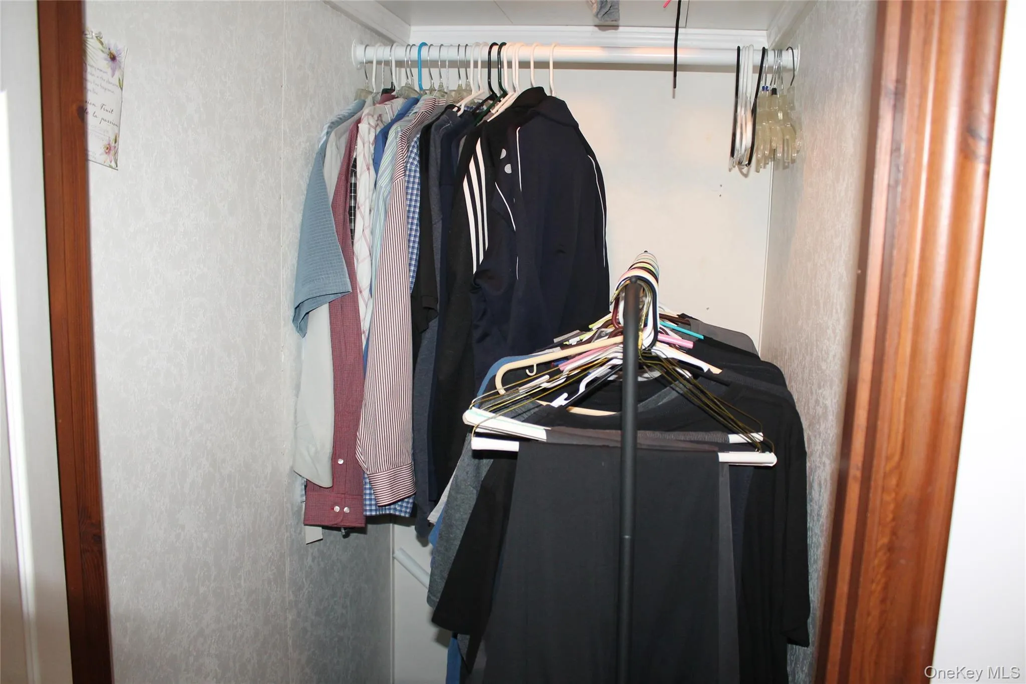 Walk in closet!!! Walk in closet!!!