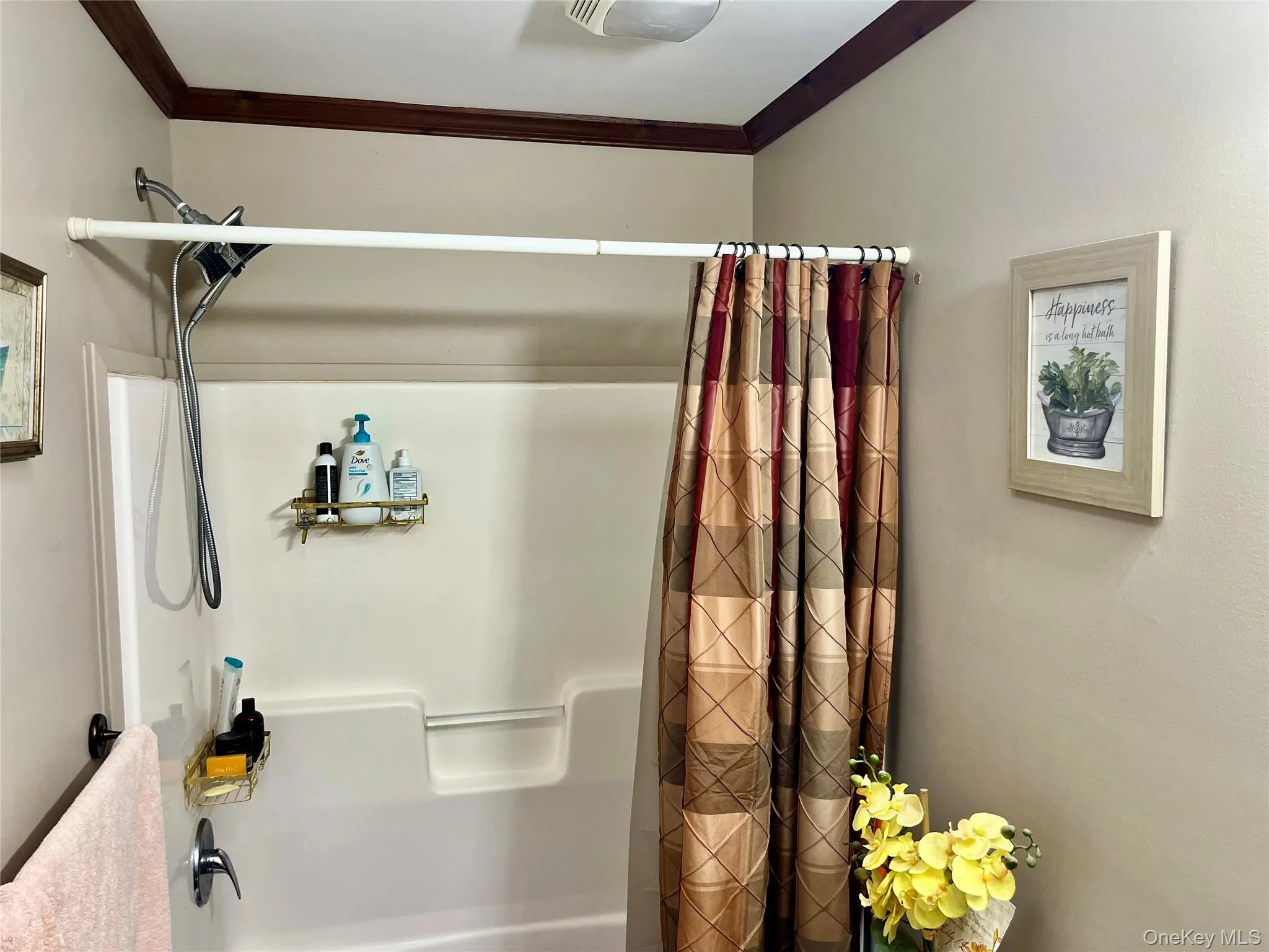 Main bathroom Main bathroom