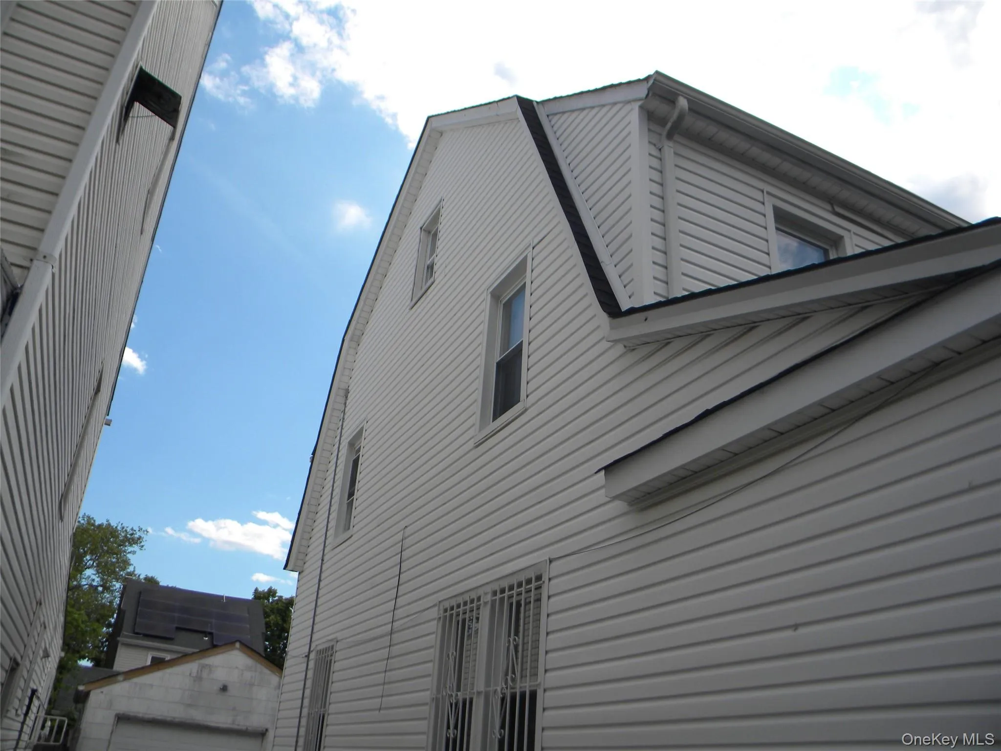 24126 86th Road, New York, NY, 3 Bedrooms Bedrooms, 7 Rooms Rooms,2 BathroomsBathrooms,Residential,For Rent,86th,0,1006898 24126 86th Road, New York, NY, 3 Bedrooms Bedrooms, 7 Rooms Rooms,2 BathroomsBathrooms,Residential,For Rent,86th,0,1006898