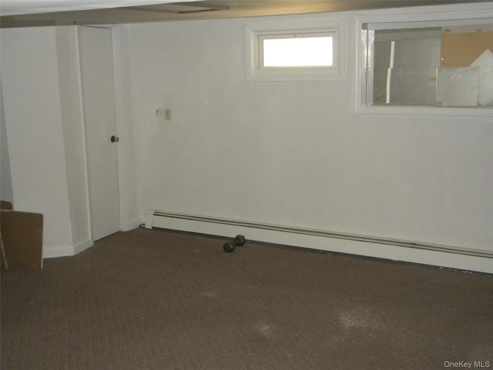 24126 86th Road, New York, NY, 3 Bedrooms Bedrooms, 7 Rooms Rooms,2 BathroomsBathrooms,Residential,For Rent,86th,0,1006898 24126 86th Road, New York, NY, 3 Bedrooms Bedrooms, 7 Rooms Rooms,2 BathroomsBathrooms,Residential,For Rent,86th,0,1006898
