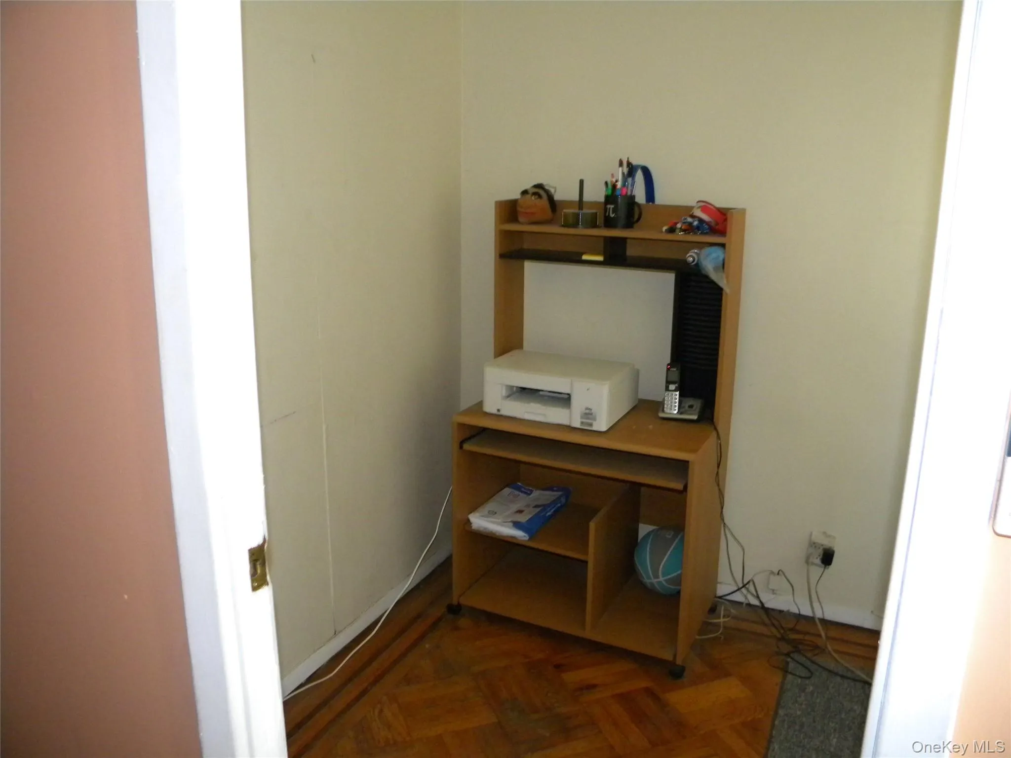 24126 86th Road, New York, NY, 3 Bedrooms Bedrooms, 7 Rooms Rooms,2 BathroomsBathrooms,Residential,For Rent,86th,0,1006898 24126 86th Road, New York, NY, 3 Bedrooms Bedrooms, 7 Rooms Rooms,2 BathroomsBathrooms,Residential,For Rent,86th,0,1006898