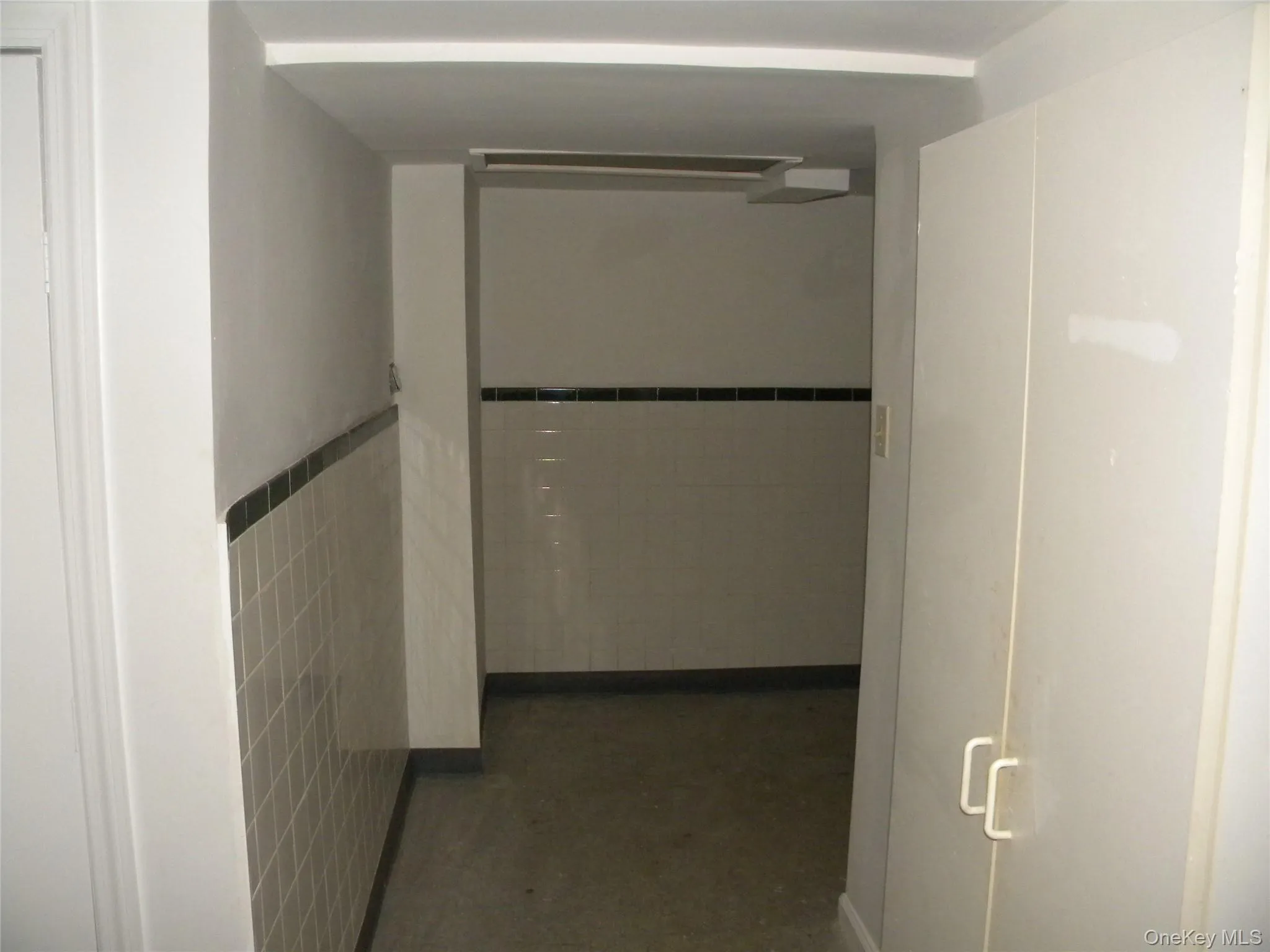 24126 86th Road, New York, NY, 3 Bedrooms Bedrooms, 7 Rooms Rooms,2 BathroomsBathrooms,Residential,For Rent,86th,0,1006898 24126 86th Road, New York, NY, 3 Bedrooms Bedrooms, 7 Rooms Rooms,2 BathroomsBathrooms,Residential,For Rent,86th,0,1006898