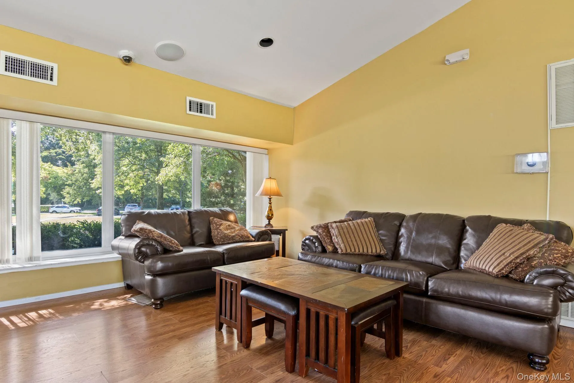 1 Robert Lane, Brookhaven, NY, 2 Bedrooms Bedrooms, 6 Rooms Rooms,2 BathroomsBathrooms,Residential,For Rent,Robert,0,1006900 1 Robert Lane, Brookhaven, NY, 2 Bedrooms Bedrooms, 6 Rooms Rooms,2 BathroomsBathrooms,Residential,For Rent,Robert,0,1006900