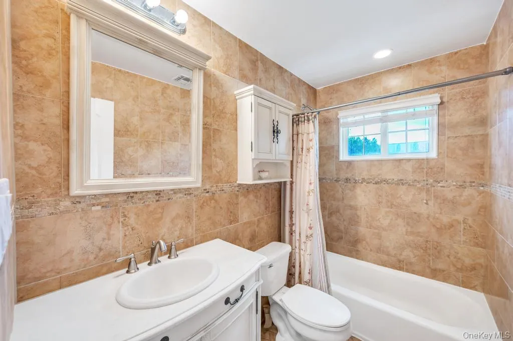 14 Kent Road, Hempstead, NY, 4 Bedrooms Bedrooms, 10 Rooms Rooms,2 BathroomsBathrooms,Residential,For Rent,Kent,0,1006915 14 Kent Road, Hempstead, NY, 4 Bedrooms Bedrooms, 10 Rooms Rooms,2 BathroomsBathrooms,Residential,For Rent,Kent,0,1006915