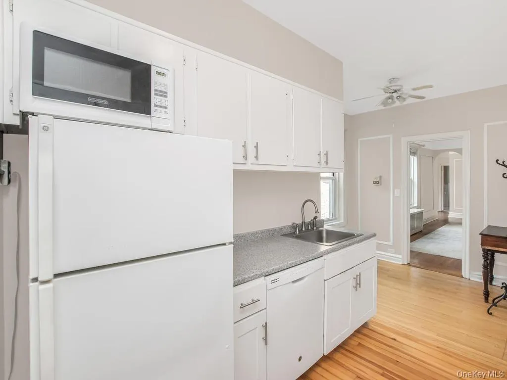 Bright White Kitchen Bright White Kitchen