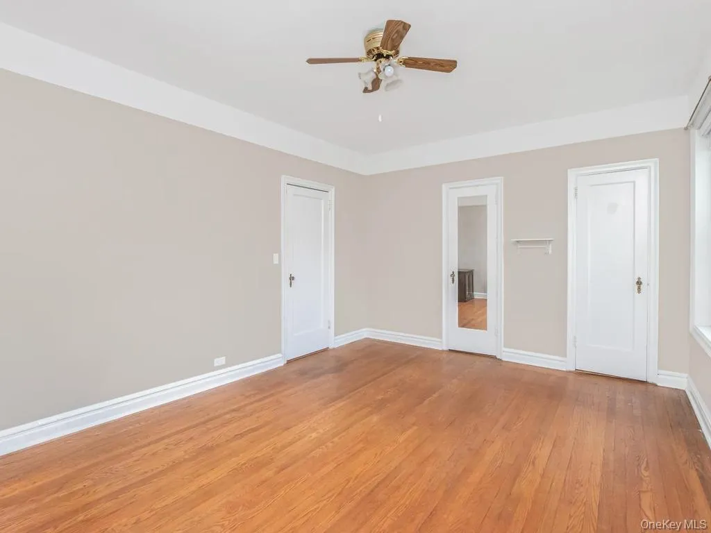 Good closet space Good closet space