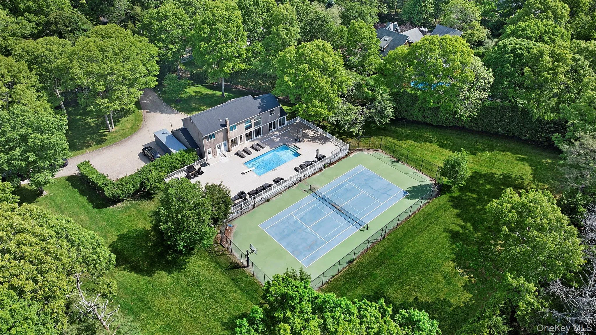 133 Old Country Road, Southampton, NY, 5 Bedrooms Bedrooms, 12 Rooms Rooms,5 BathroomsBathrooms,Residential,For Rent,Old Country,0,KEY1006921 133 Old Country Road, Southampton, NY, 5 Bedrooms Bedrooms, 12 Rooms Rooms,5 BathroomsBathrooms,Residential,For Rent,Old Country,0,KEY1006921