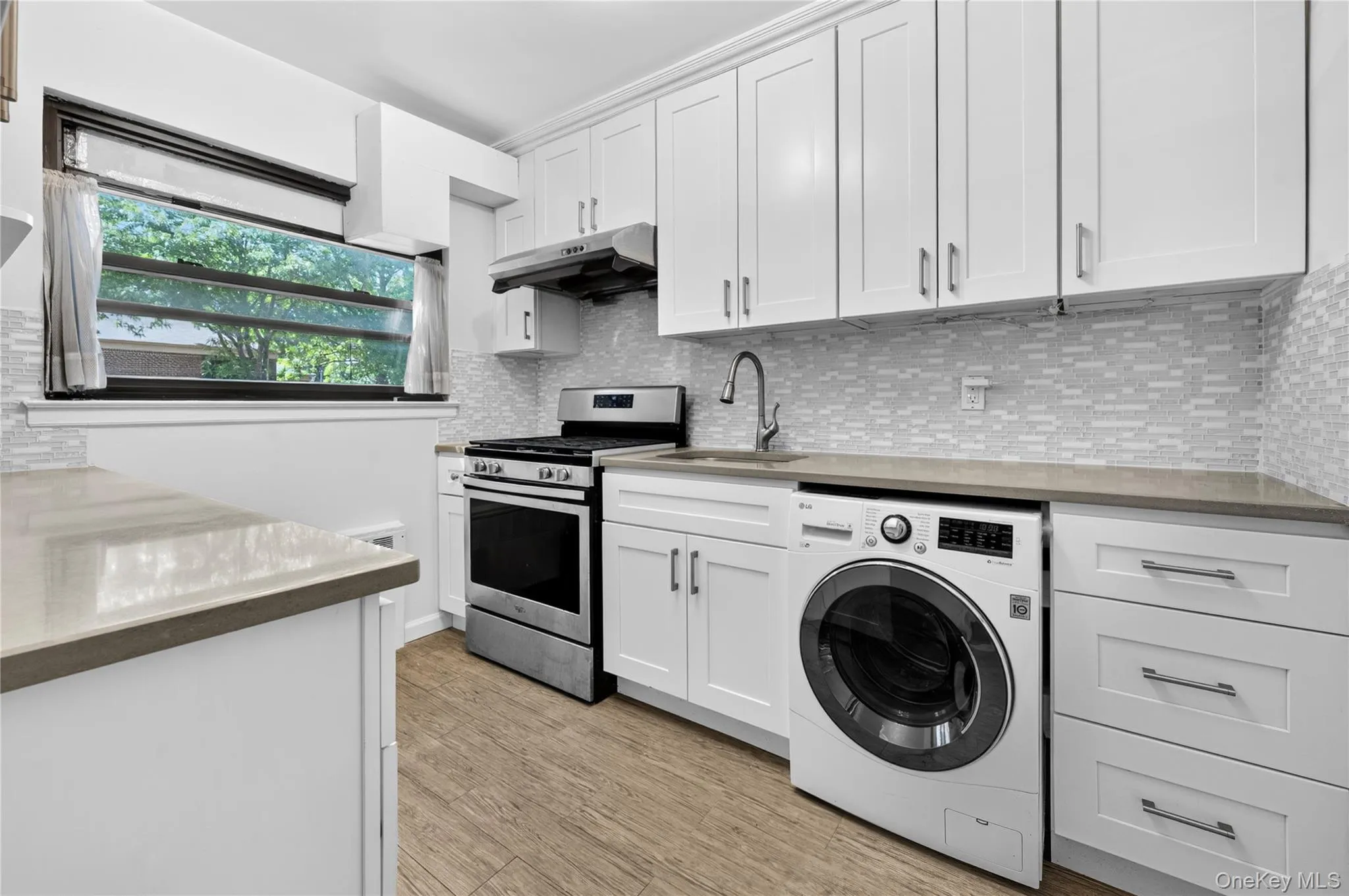 219-58 74th Ave, New York, NY, 2 Bedrooms Bedrooms, 5 Rooms Rooms,1 BathroomBathrooms,Residential,For Rent,74th Ave,0,1006924 219-58 74th Ave, New York, NY, 2 Bedrooms Bedrooms, 5 Rooms Rooms,1 BathroomBathrooms,Residential,For Rent,74th Ave,0,1006924