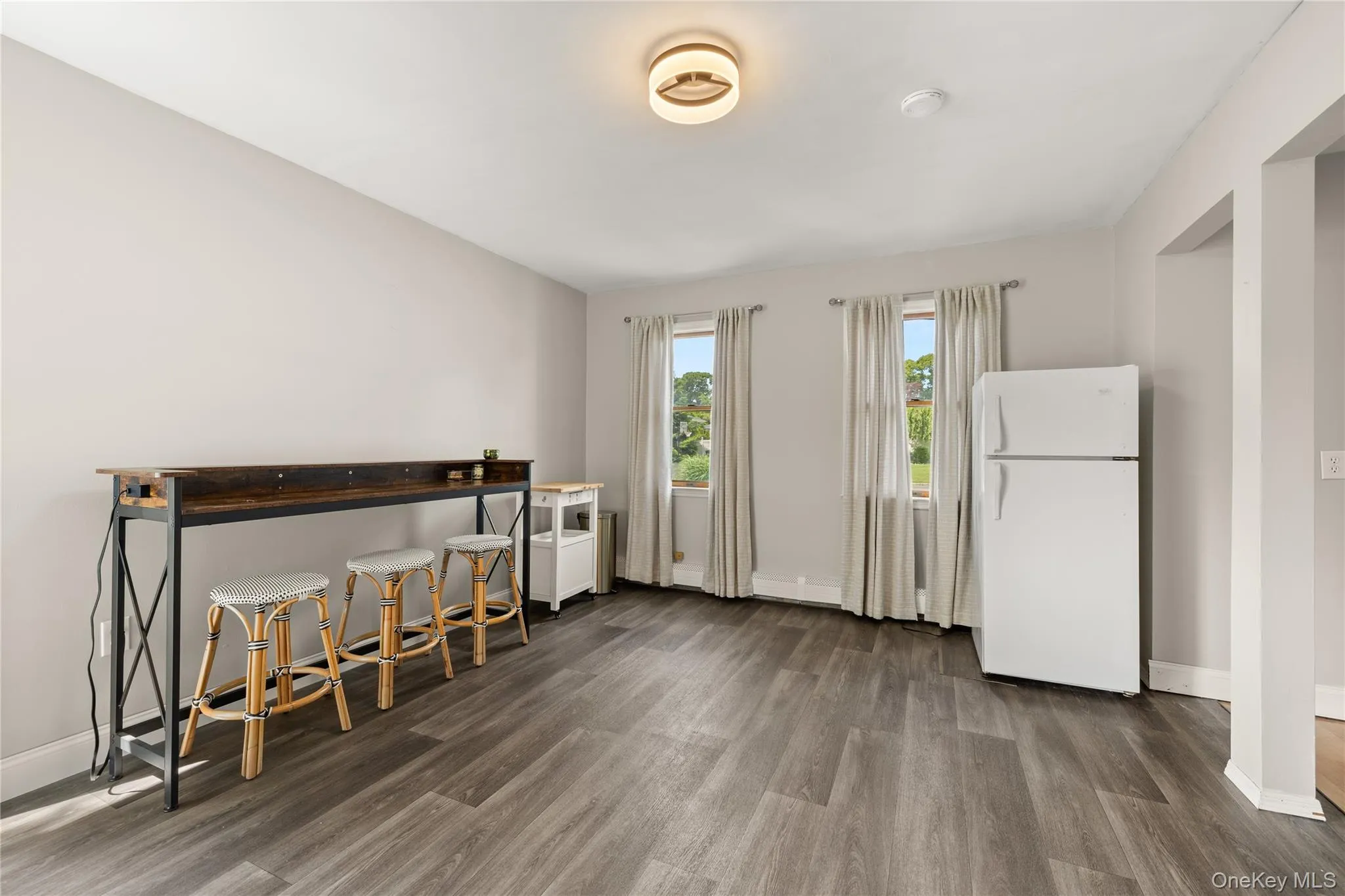 634 Myrtle Avenue, Islip, NY, 4 Bedrooms Bedrooms, 7 Rooms Rooms,2 BathroomsBathrooms,Residential,For Rent,Myrtle,0,1006928 634 Myrtle Avenue, Islip, NY, 4 Bedrooms Bedrooms, 7 Rooms Rooms,2 BathroomsBathrooms,Residential,For Rent,Myrtle,0,1006928