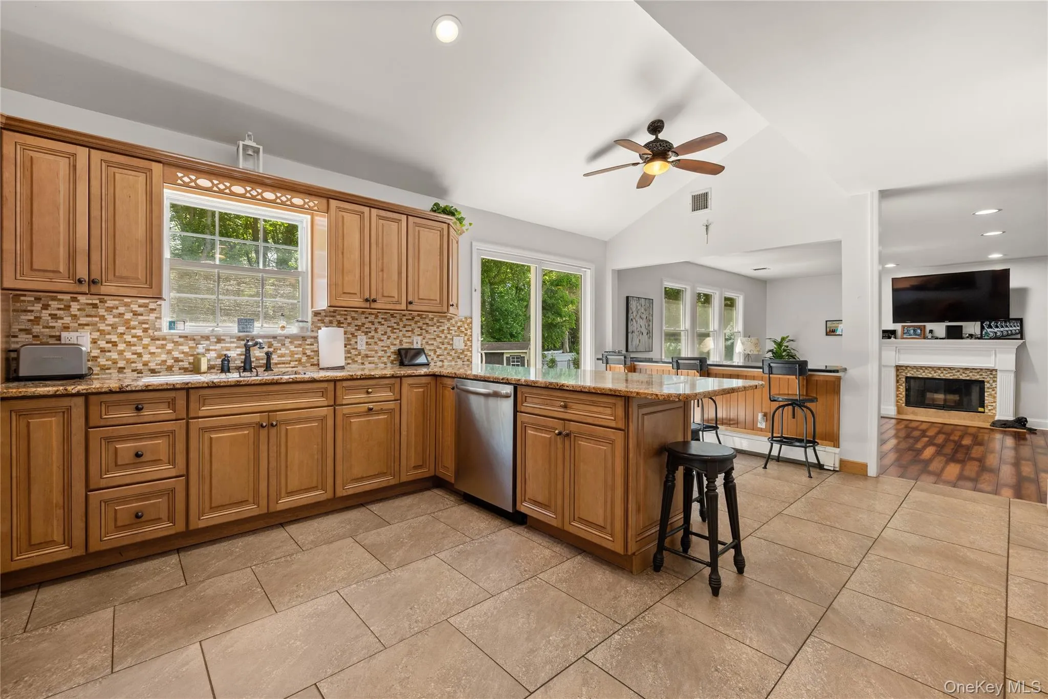 634 Myrtle Avenue, Islip, NY, 4 Bedrooms Bedrooms, 7 Rooms Rooms,2 BathroomsBathrooms,Residential,For Rent,Myrtle,0,1006928 634 Myrtle Avenue, Islip, NY, 4 Bedrooms Bedrooms, 7 Rooms Rooms,2 BathroomsBathrooms,Residential,For Rent,Myrtle,0,1006928