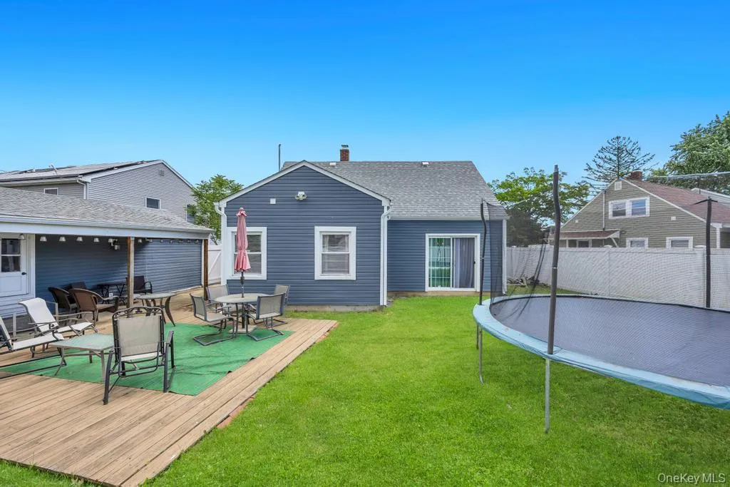8 Lilac Lane, Hempstead, NY, 3 Bedrooms Bedrooms, 8 Rooms Rooms,1 BathroomBathrooms,Residential,For Rent,Lilac,0,1006932 8 Lilac Lane, Hempstead, NY, 3 Bedrooms Bedrooms, 8 Rooms Rooms,1 BathroomBathrooms,Residential,For Rent,Lilac,0,1006932