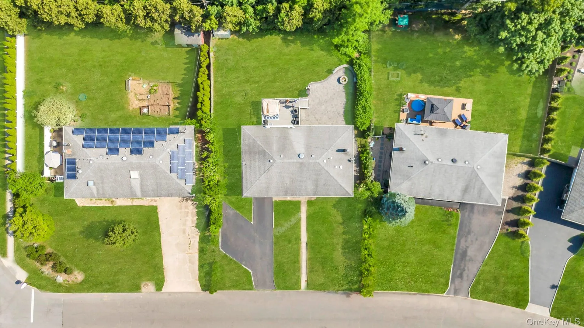 3 Bayberry Drive, Smithtown, NY, 3 Bedrooms Bedrooms, 6 Rooms Rooms,2 BathroomsBathrooms,Residential,For Rent,Bayberry,0,1006934 3 Bayberry Drive, Smithtown, NY, 3 Bedrooms Bedrooms, 6 Rooms Rooms,2 BathroomsBathrooms,Residential,For Rent,Bayberry,0,1006934