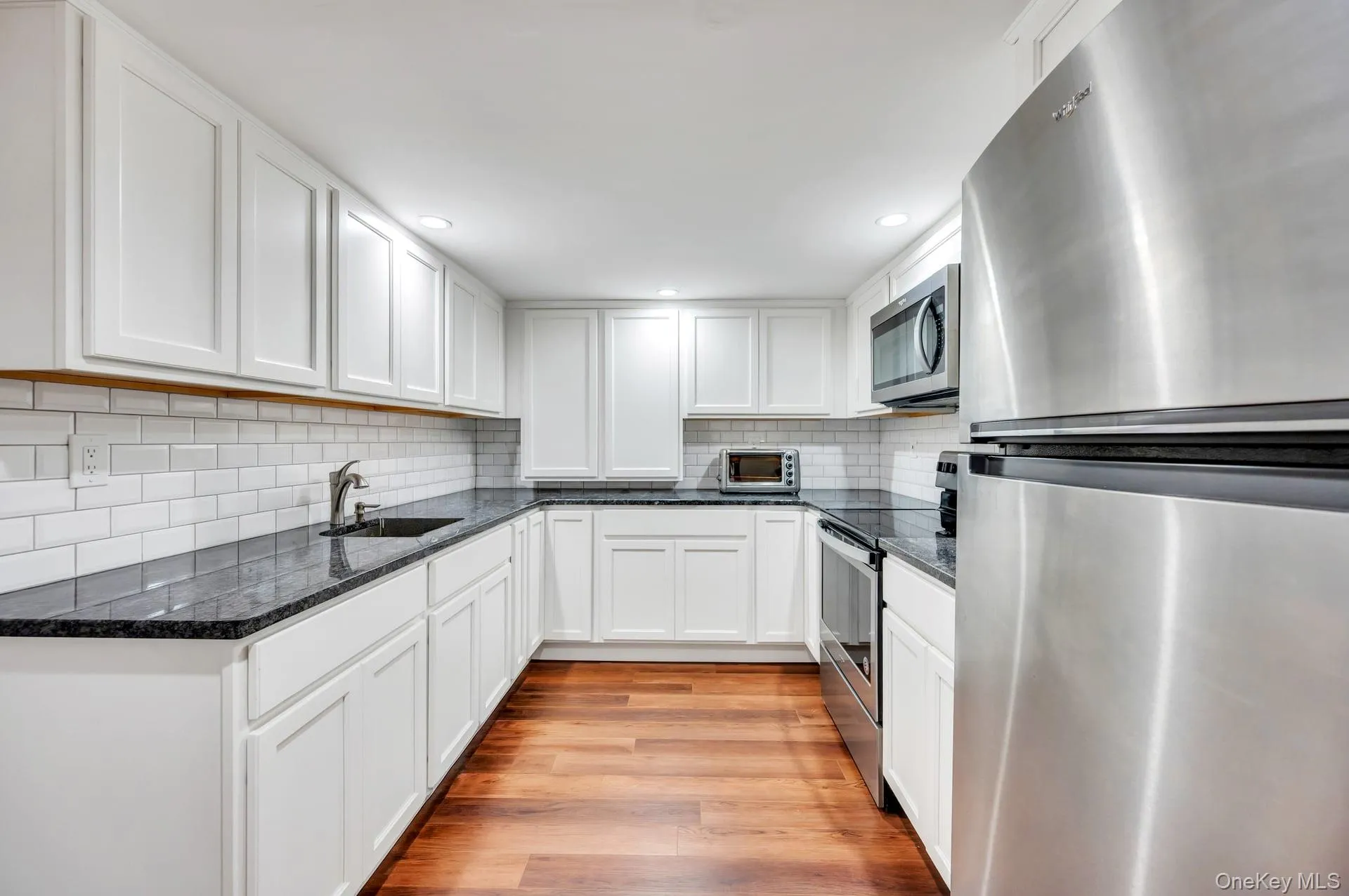 3 Bayberry Drive, Smithtown, NY, 3 Bedrooms Bedrooms, 6 Rooms Rooms,2 BathroomsBathrooms,Residential,For Rent,Bayberry,0,1006934 3 Bayberry Drive, Smithtown, NY, 3 Bedrooms Bedrooms, 6 Rooms Rooms,2 BathroomsBathrooms,Residential,For Rent,Bayberry,0,1006934