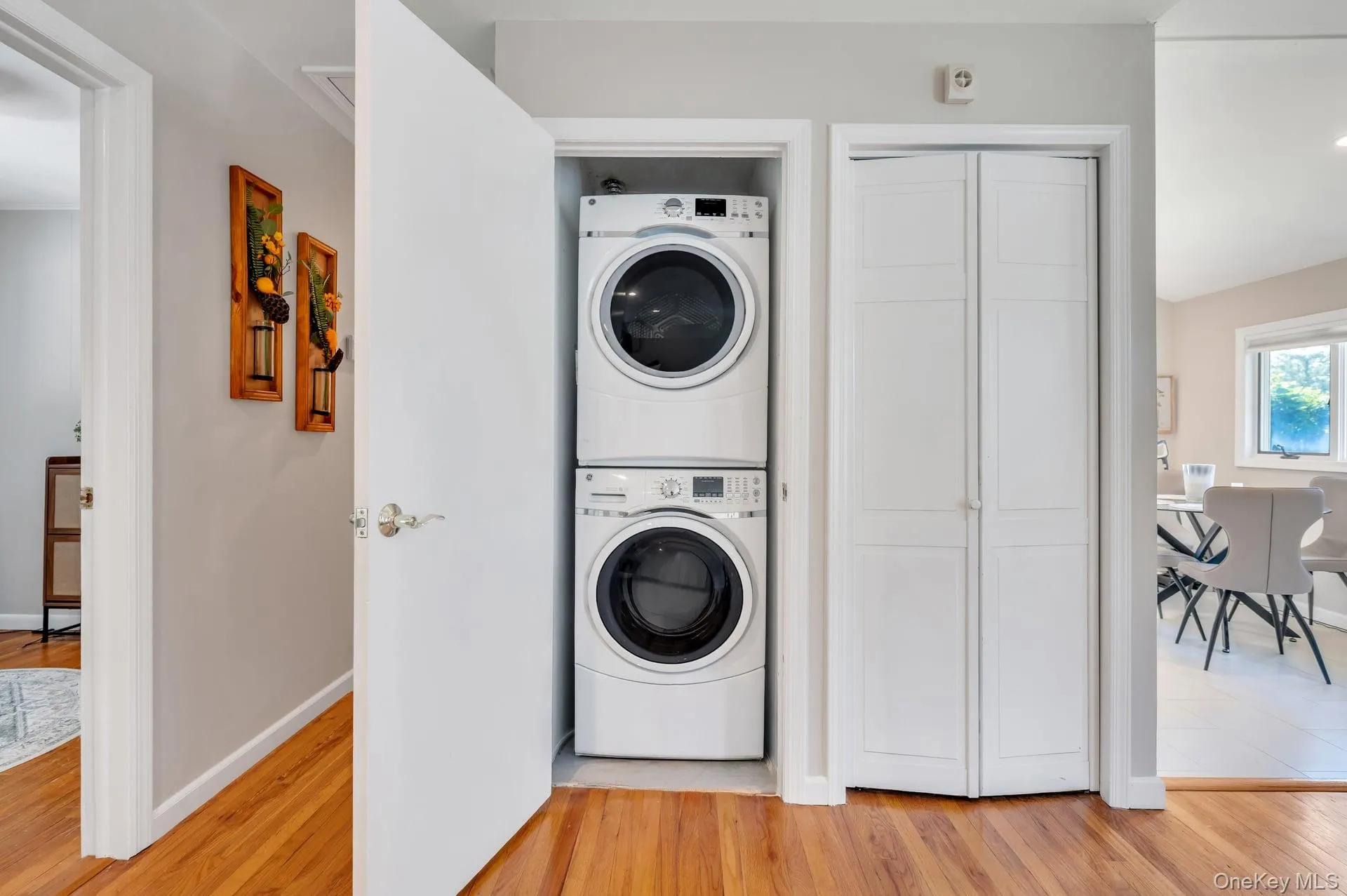 3 Bayberry Drive, Smithtown, NY, 3 Bedrooms Bedrooms, 6 Rooms Rooms,2 BathroomsBathrooms,Residential,For Rent,Bayberry,0,1006934 3 Bayberry Drive, Smithtown, NY, 3 Bedrooms Bedrooms, 6 Rooms Rooms,2 BathroomsBathrooms,Residential,For Rent,Bayberry,0,1006934