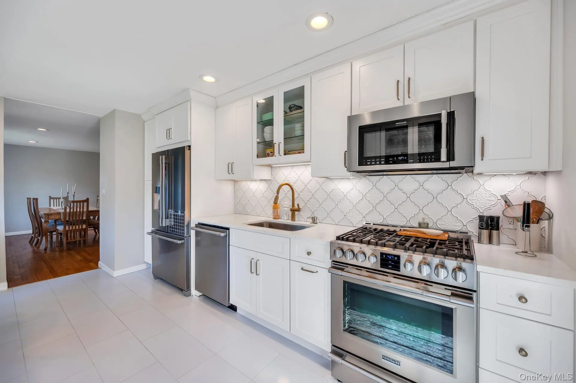 3 Bayberry Drive, Smithtown, NY, 3 Bedrooms Bedrooms, 6 Rooms Rooms,2 BathroomsBathrooms,Residential,For Rent,Bayberry,0,1006934 3 Bayberry Drive, Smithtown, NY, 3 Bedrooms Bedrooms, 6 Rooms Rooms,2 BathroomsBathrooms,Residential,For Rent,Bayberry,0,1006934