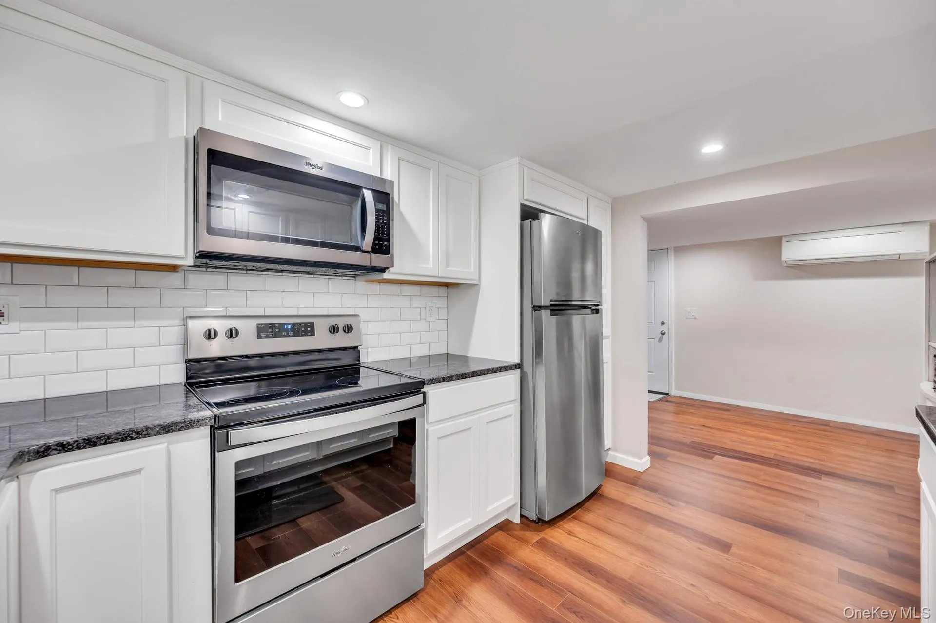 3 Bayberry Drive, Smithtown, NY, 3 Bedrooms Bedrooms, 6 Rooms Rooms,2 BathroomsBathrooms,Residential,For Rent,Bayberry,0,1006934 3 Bayberry Drive, Smithtown, NY, 3 Bedrooms Bedrooms, 6 Rooms Rooms,2 BathroomsBathrooms,Residential,For Rent,Bayberry,0,1006934
