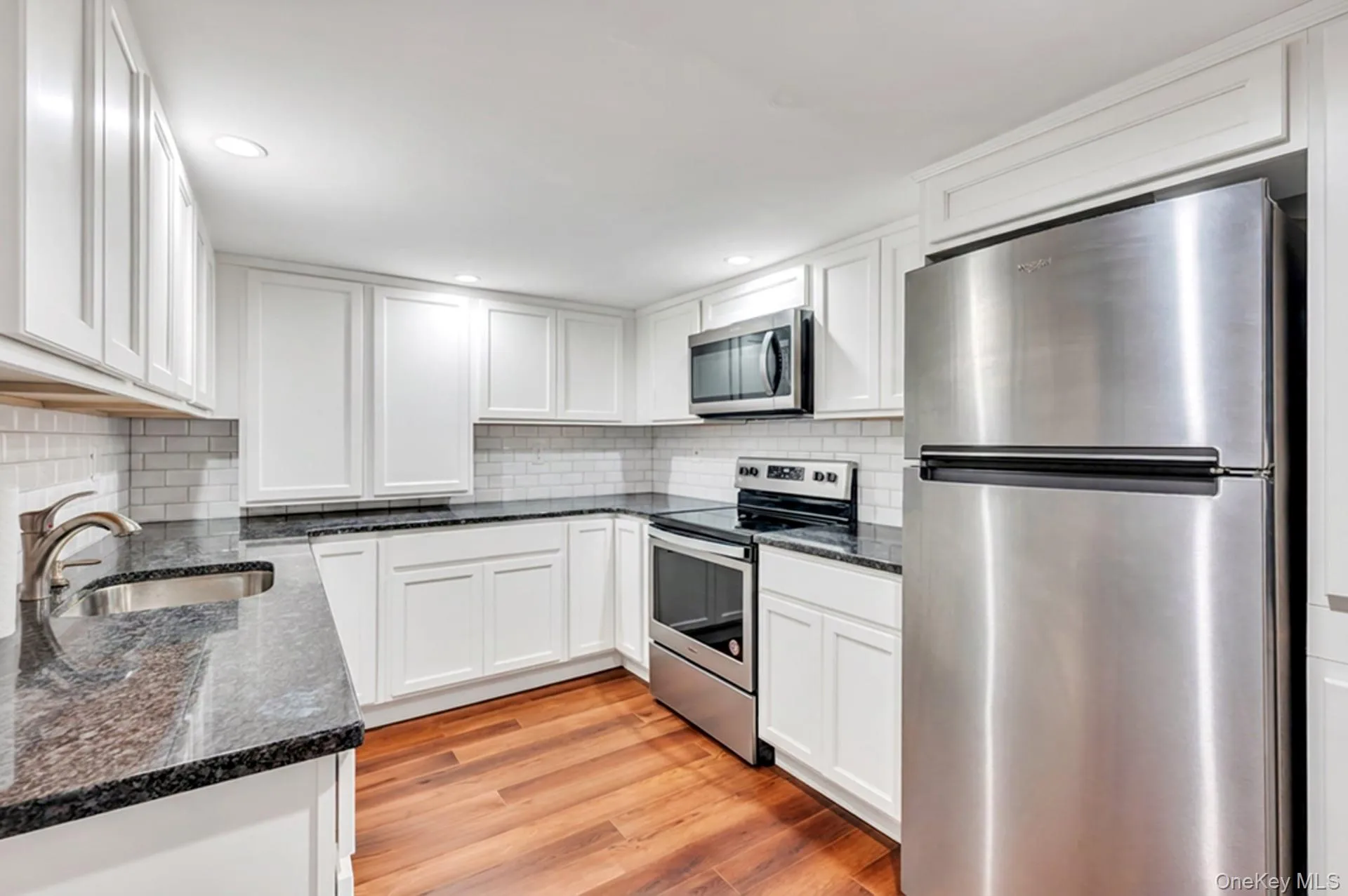 3 Bayberry Drive, Smithtown, NY, 3 Bedrooms Bedrooms, 6 Rooms Rooms,2 BathroomsBathrooms,Residential,For Rent,Bayberry,0,1006934 3 Bayberry Drive, Smithtown, NY, 3 Bedrooms Bedrooms, 6 Rooms Rooms,2 BathroomsBathrooms,Residential,For Rent,Bayberry,0,1006934