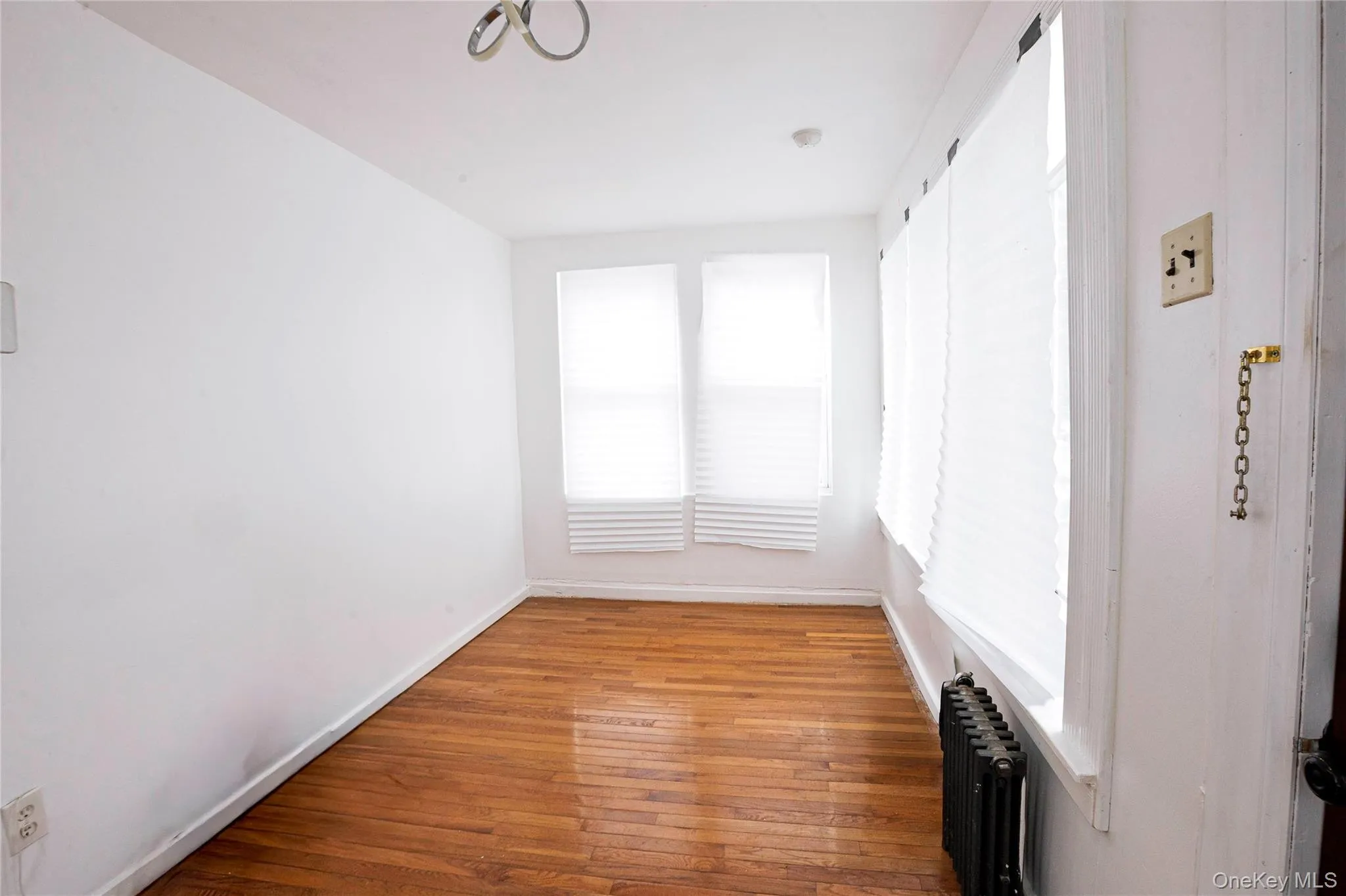 109-40 175th Street, New York, NY, 3 Bedrooms Bedrooms, 8 Rooms Rooms,1 BathroomBathrooms,Residential Lease,For Rent,175th,0,1006942 109-40 175th Street, New York, NY, 3 Bedrooms Bedrooms, 8 Rooms Rooms,1 BathroomBathrooms,Residential Lease,For Rent,175th,0,1006942