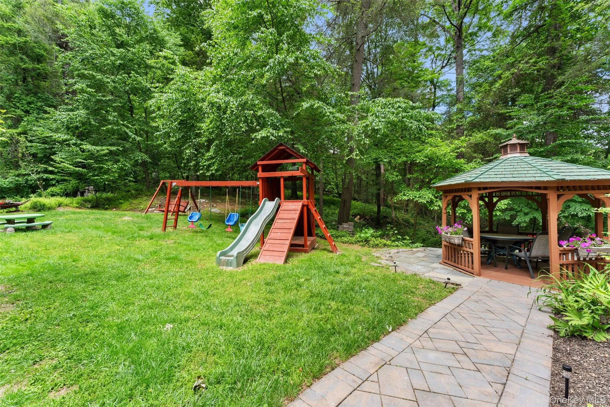 25 Cabin Ridge Road, New Castle, NY, 3 Bedrooms Bedrooms, 6 Rooms Rooms,3 BathroomsBathrooms,Residential,For Rent,Cabin Ridge,0,1006943 25 Cabin Ridge Road, New Castle, NY, 3 Bedrooms Bedrooms, 6 Rooms Rooms,3 BathroomsBathrooms,Residential,For Rent,Cabin Ridge,0,1006943