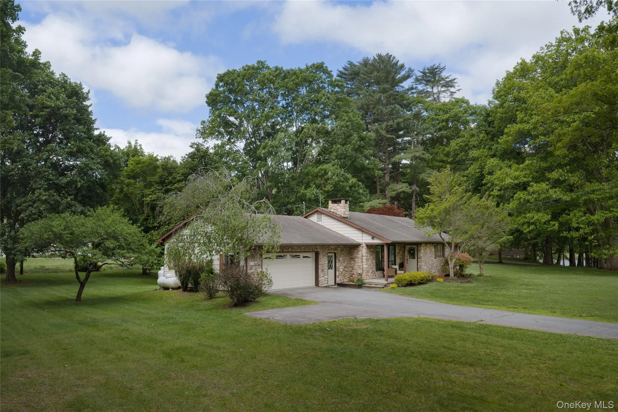 95 2nd Avenue, Tusten, NY, 3 Bedrooms Bedrooms, 7 Rooms Rooms,2 BathroomsBathrooms,Residential,For Rent,2nd,0,1006946 95 2nd Avenue, Tusten, NY, 3 Bedrooms Bedrooms, 7 Rooms Rooms,2 BathroomsBathrooms,Residential,For Rent,2nd,0,1006946