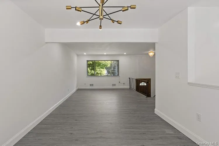 31 Amarillo Drive, Clarkstown, NY, 4 Bedrooms Bedrooms, 10 Rooms Rooms,3 BathroomsBathrooms,Residential,For Rent,Amarillo,0,1006947 31 Amarillo Drive, Clarkstown, NY, 4 Bedrooms Bedrooms, 10 Rooms Rooms,3 BathroomsBathrooms,Residential,For Rent,Amarillo,0,1006947