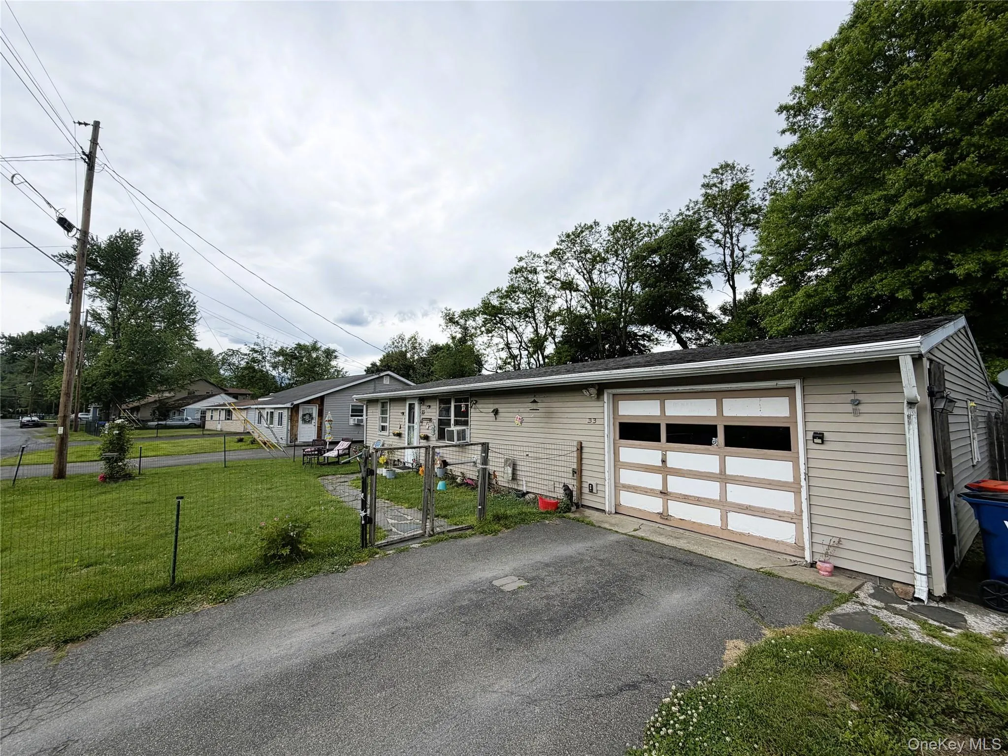 33 Plattekill Drive, Saugerties, NY, 3 Bedrooms Bedrooms, 6 Rooms Rooms,1 BathroomBathrooms,Residential,For Rent,Plattekill,0,1006950 33 Plattekill Drive, Saugerties, NY, 3 Bedrooms Bedrooms, 6 Rooms Rooms,1 BathroomBathrooms,Residential,For Rent,Plattekill,0,1006950