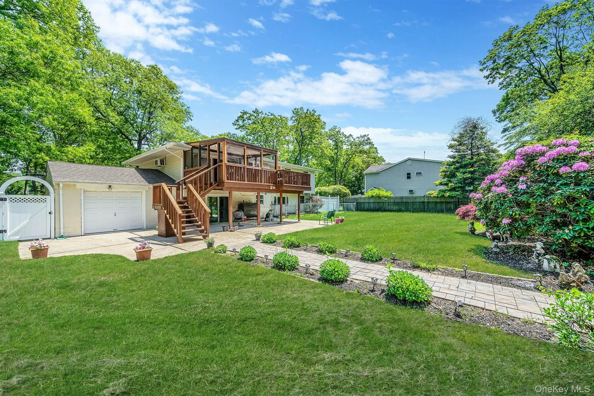 118 Ledgewood Drive, Smithtown, NY, 4 Bedrooms Bedrooms, 9 Rooms Rooms,2 BathroomsBathrooms,Residential,For Rent,Ledgewood,0,1006953 118 Ledgewood Drive, Smithtown, NY, 4 Bedrooms Bedrooms, 9 Rooms Rooms,2 BathroomsBathrooms,Residential,For Rent,Ledgewood,0,1006953