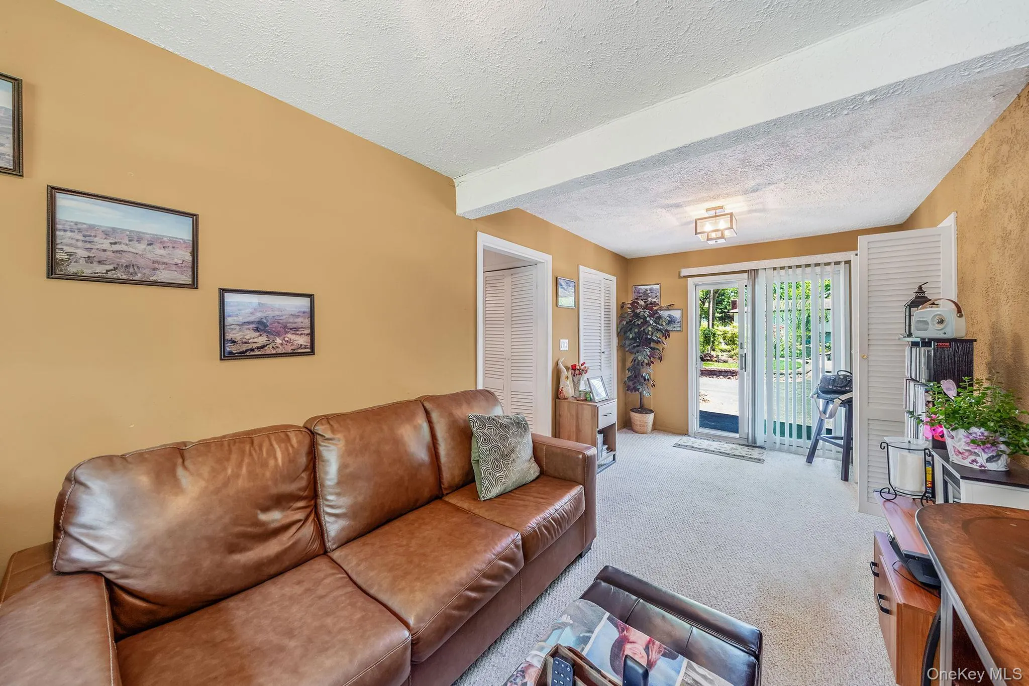 118 Ledgewood Drive, Smithtown, NY, 4 Bedrooms Bedrooms, 9 Rooms Rooms,2 BathroomsBathrooms,Residential,For Rent,Ledgewood,0,1006953 118 Ledgewood Drive, Smithtown, NY, 4 Bedrooms Bedrooms, 9 Rooms Rooms,2 BathroomsBathrooms,Residential,For Rent,Ledgewood,0,1006953