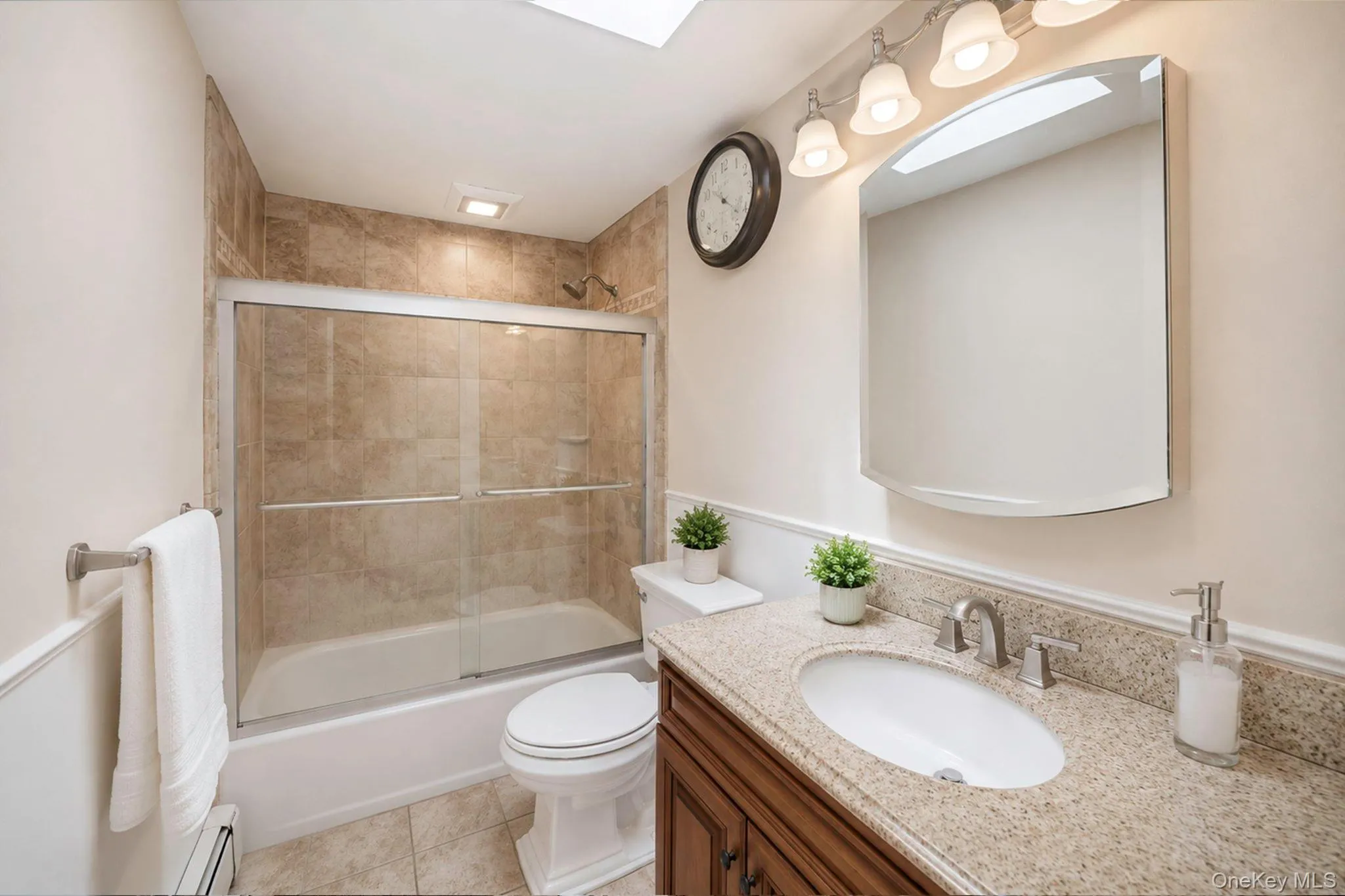 118 Ledgewood Drive, Smithtown, NY, 4 Bedrooms Bedrooms, 9 Rooms Rooms,2 BathroomsBathrooms,Residential,For Rent,Ledgewood,0,1006953 118 Ledgewood Drive, Smithtown, NY, 4 Bedrooms Bedrooms, 9 Rooms Rooms,2 BathroomsBathrooms,Residential,For Rent,Ledgewood,0,1006953