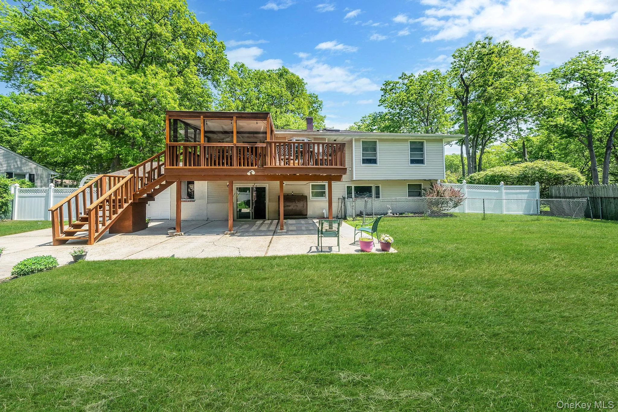 118 Ledgewood Drive, Smithtown, NY, 4 Bedrooms Bedrooms, 9 Rooms Rooms,2 BathroomsBathrooms,Residential,For Rent,Ledgewood,0,1006953 118 Ledgewood Drive, Smithtown, NY, 4 Bedrooms Bedrooms, 9 Rooms Rooms,2 BathroomsBathrooms,Residential,For Rent,Ledgewood,0,1006953