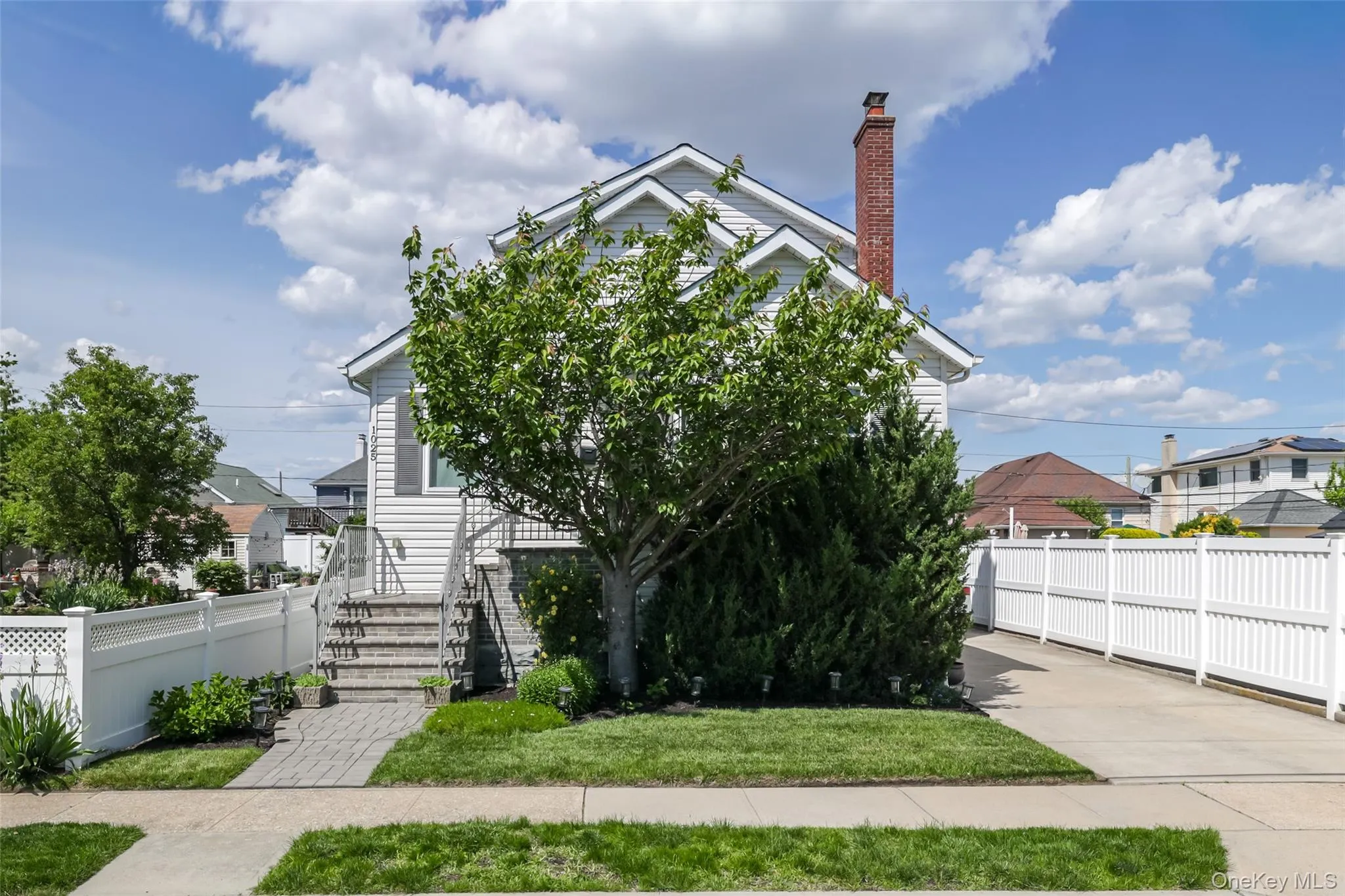 1025 Knickerbocker Road, Hempstead, NY, 3 Bedrooms Bedrooms, 7 Rooms Rooms,2 BathroomsBathrooms,Residential,For Rent,Knickerbocker,0,1006957 1025 Knickerbocker Road, Hempstead, NY, 3 Bedrooms Bedrooms, 7 Rooms Rooms,2 BathroomsBathrooms,Residential,For Rent,Knickerbocker,0,1006957