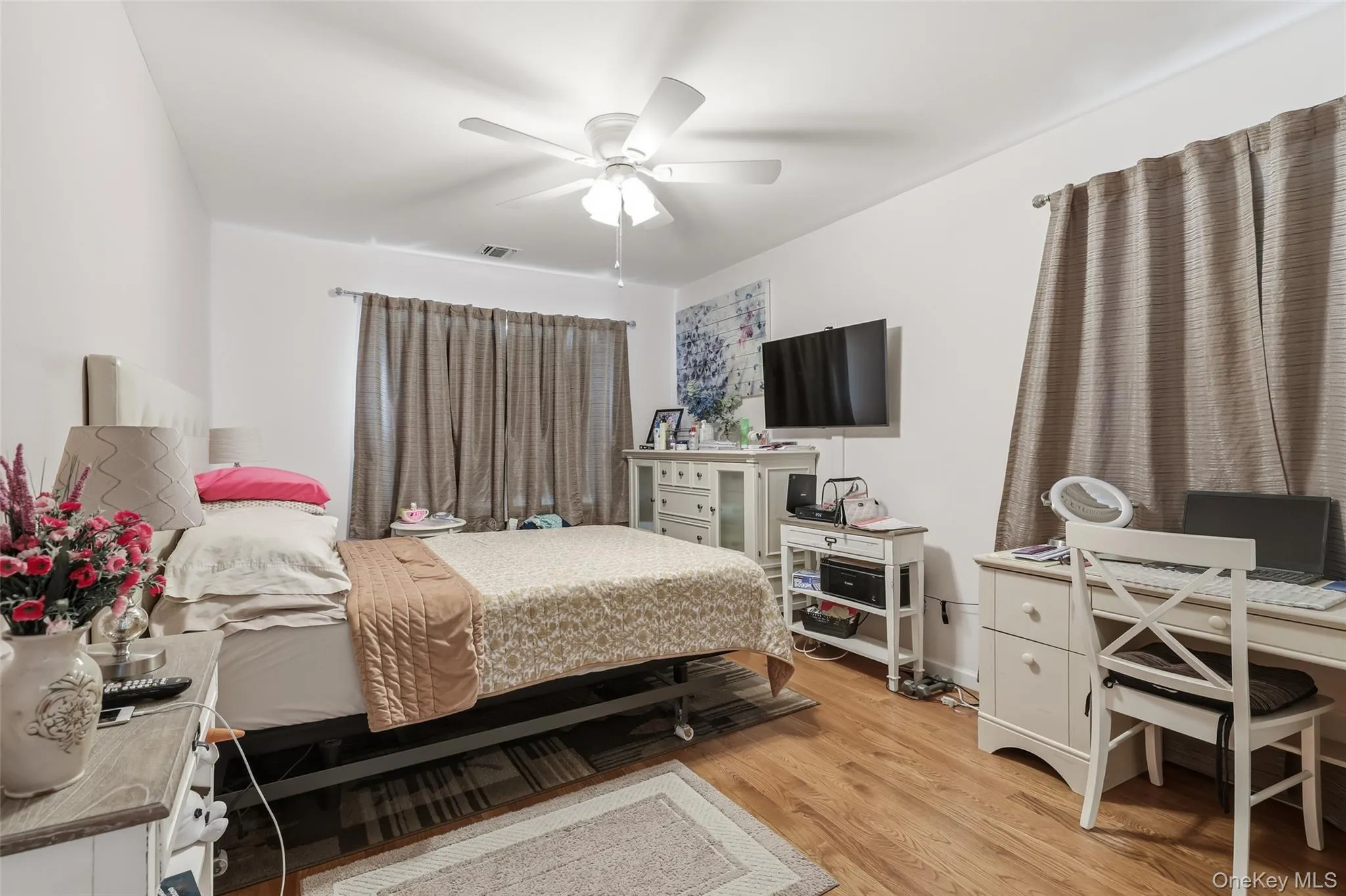 1025 Knickerbocker Road, Hempstead, NY, 3 Bedrooms Bedrooms, 7 Rooms Rooms,2 BathroomsBathrooms,Residential,For Rent,Knickerbocker,0,1006957 1025 Knickerbocker Road, Hempstead, NY, 3 Bedrooms Bedrooms, 7 Rooms Rooms,2 BathroomsBathrooms,Residential,For Rent,Knickerbocker,0,1006957