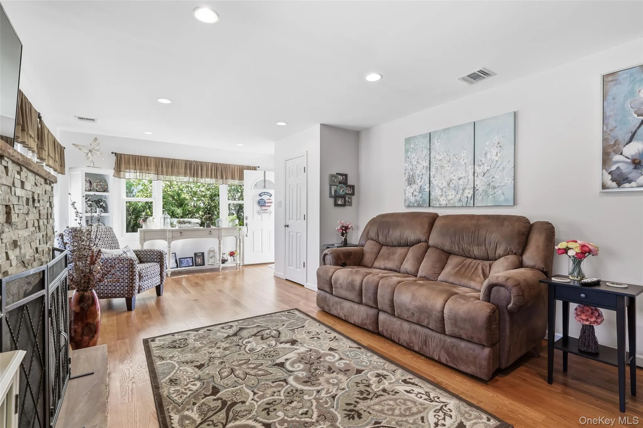 1025 Knickerbocker Road, Hempstead, NY, 3 Bedrooms Bedrooms, 7 Rooms Rooms,2 BathroomsBathrooms,Residential,For Rent,Knickerbocker,0,1006957 1025 Knickerbocker Road, Hempstead, NY, 3 Bedrooms Bedrooms, 7 Rooms Rooms,2 BathroomsBathrooms,Residential,For Rent,Knickerbocker,0,1006957