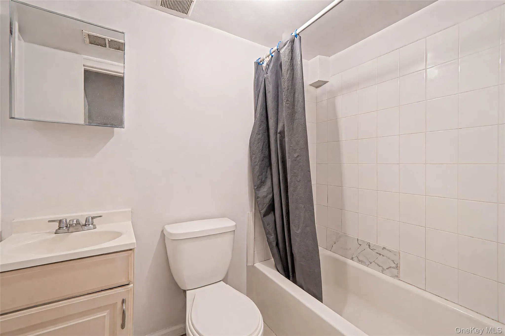 117 Timberline Drive, Islip, NY, 8 Bedrooms Bedrooms, 13 Rooms Rooms,4 BathroomsBathrooms,Residential,For Rent,Timberline,0,1006966 117 Timberline Drive, Islip, NY, 8 Bedrooms Bedrooms, 13 Rooms Rooms,4 BathroomsBathrooms,Residential,For Rent,Timberline,0,1006966