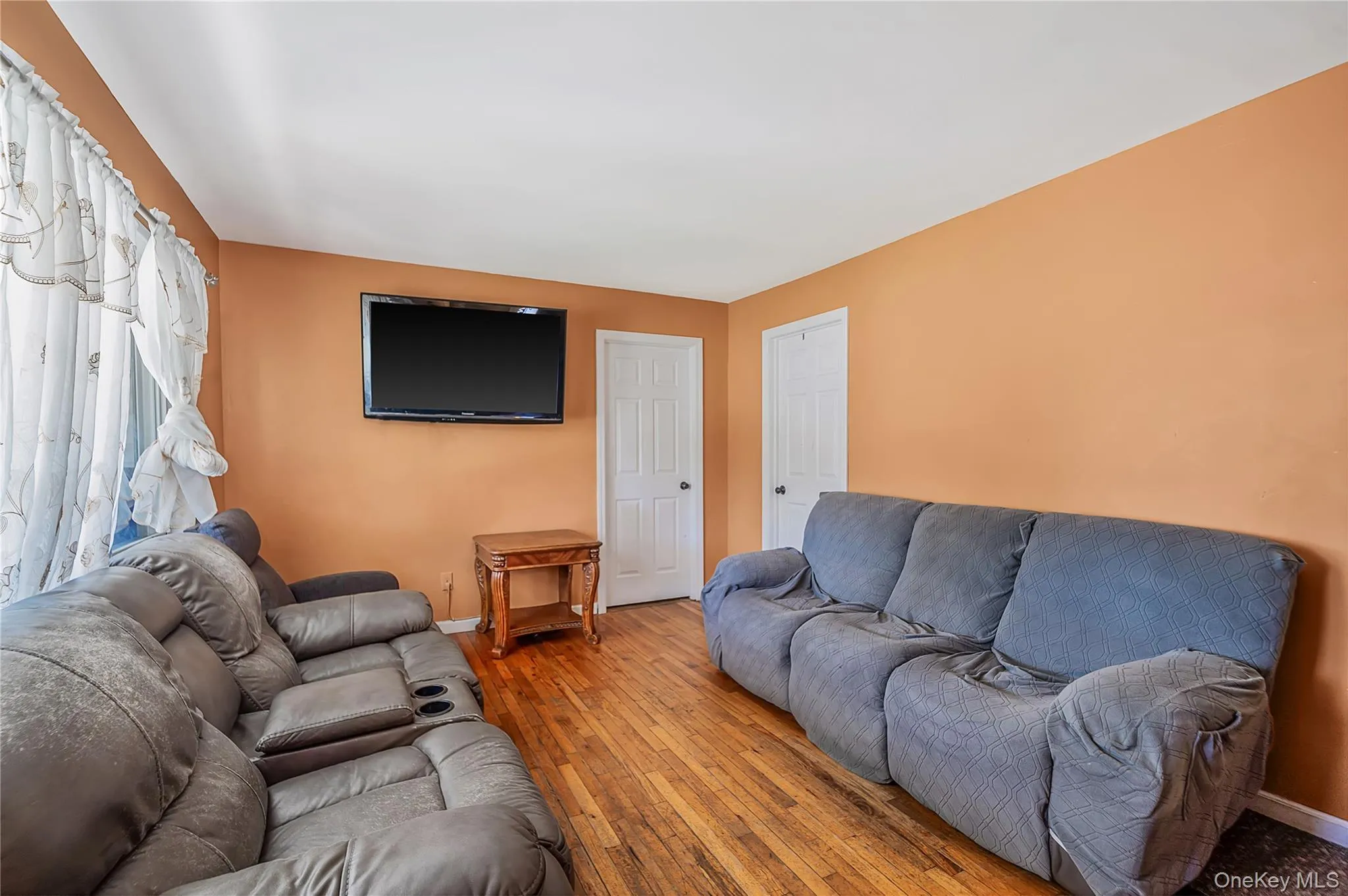 117 Timberline Drive, Islip, NY, 8 Bedrooms Bedrooms, 13 Rooms Rooms,4 BathroomsBathrooms,Residential,For Rent,Timberline,0,1006966 117 Timberline Drive, Islip, NY, 8 Bedrooms Bedrooms, 13 Rooms Rooms,4 BathroomsBathrooms,Residential,For Rent,Timberline,0,1006966