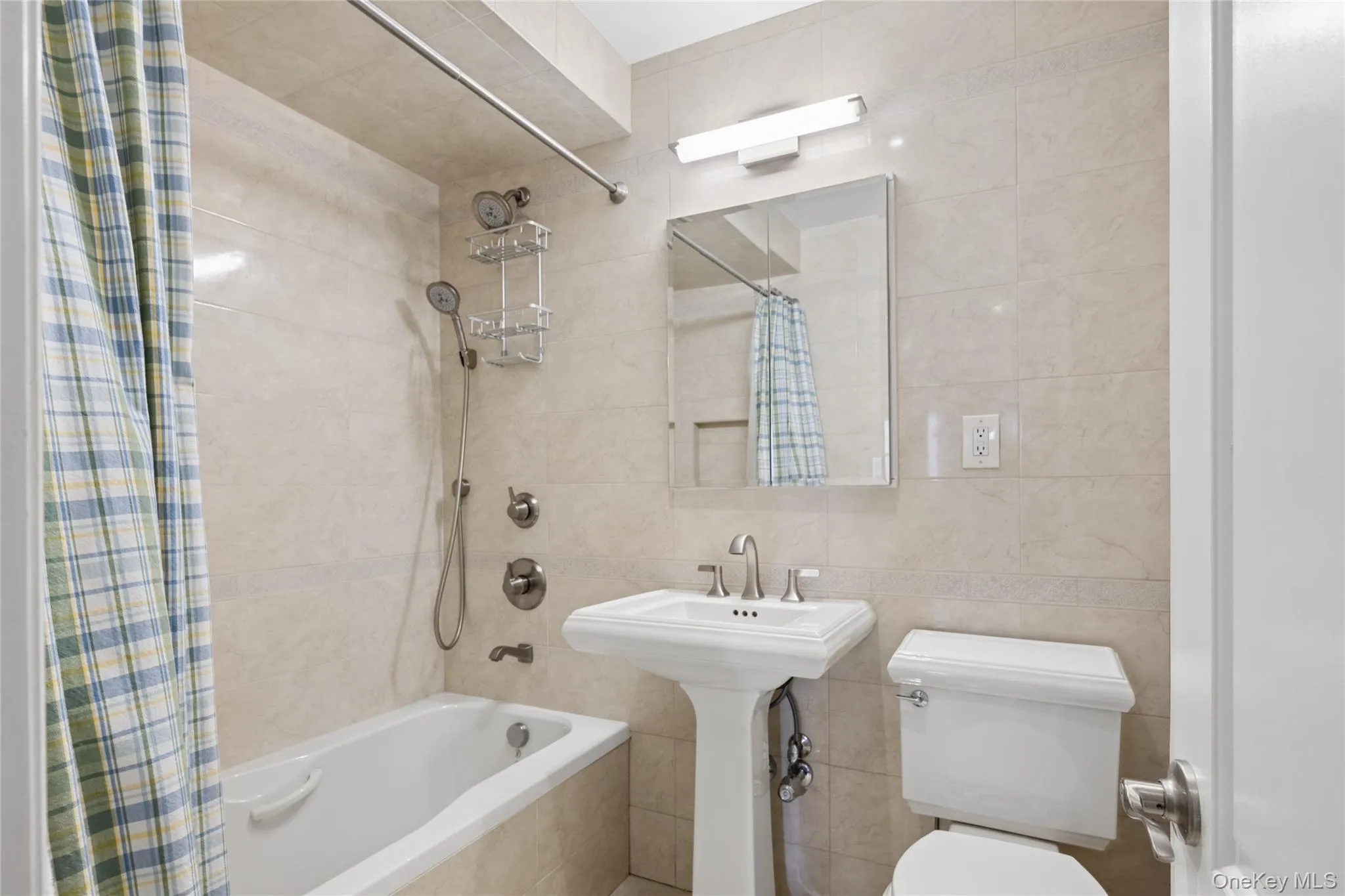 162-21 Powells Cove Boulevard, New York, NY, 3 Bedrooms Bedrooms, 6 Rooms Rooms,2 BathroomsBathrooms,Residential,For Rent,Powells Cove,0,1006971 162-21 Powells Cove Boulevard, New York, NY, 3 Bedrooms Bedrooms, 6 Rooms Rooms,2 BathroomsBathrooms,Residential,For Rent,Powells Cove,0,1006971