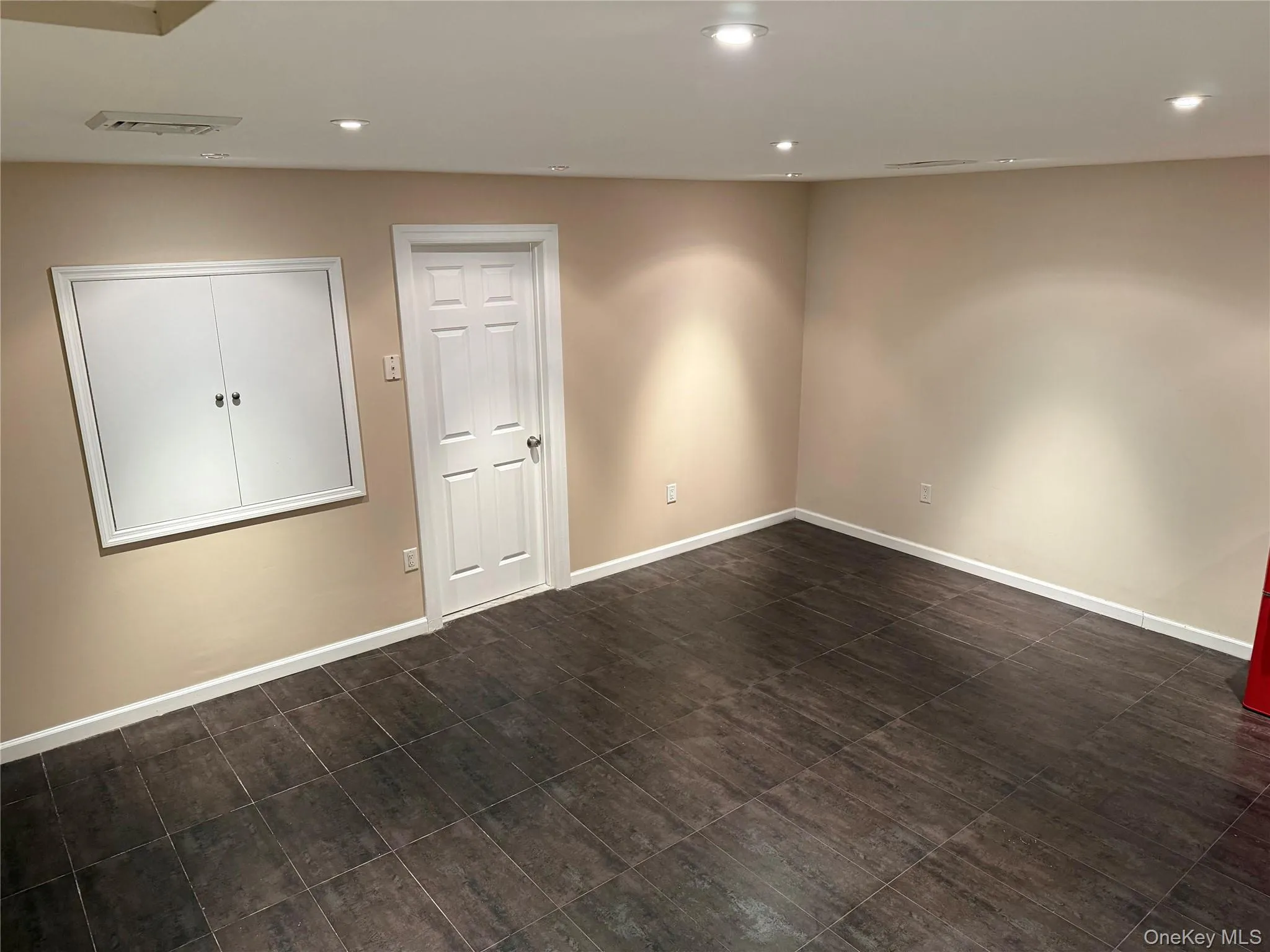 40 Portico Place, North Hempstead, NY, 4 Bedrooms Bedrooms, 10 Rooms Rooms,3 BathroomsBathrooms,Residential,For Rent,Portico,0,1006972 40 Portico Place, North Hempstead, NY, 4 Bedrooms Bedrooms, 10 Rooms Rooms,3 BathroomsBathrooms,Residential,For Rent,Portico,0,1006972