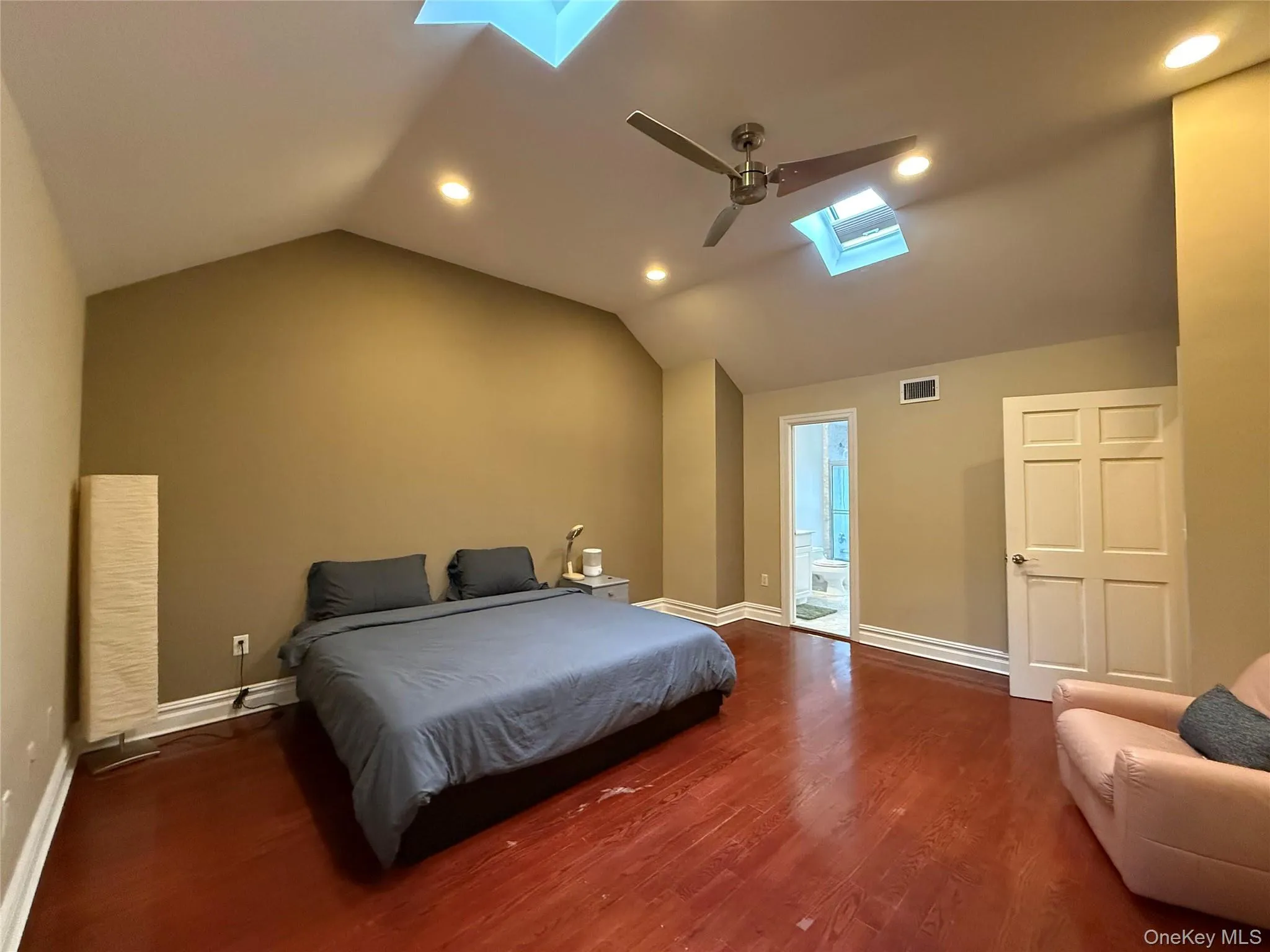 40 Portico Place, North Hempstead, NY, 4 Bedrooms Bedrooms, 10 Rooms Rooms,3 BathroomsBathrooms,Residential,For Rent,Portico,0,1006972 40 Portico Place, North Hempstead, NY, 4 Bedrooms Bedrooms, 10 Rooms Rooms,3 BathroomsBathrooms,Residential,For Rent,Portico,0,1006972
