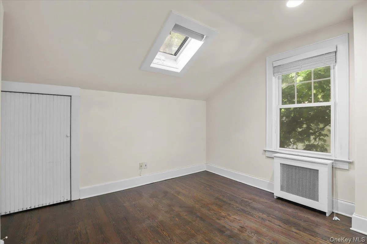 625 Lorraine Street, Mamaroneck, NY, 5 Bedrooms Bedrooms, 10 Rooms Rooms,2 BathroomsBathrooms,Residential Lease,For Rent,Lorraine,0,1006973 625 Lorraine Street, Mamaroneck, NY, 5 Bedrooms Bedrooms, 10 Rooms Rooms,2 BathroomsBathrooms,Residential Lease,For Rent,Lorraine,0,1006973