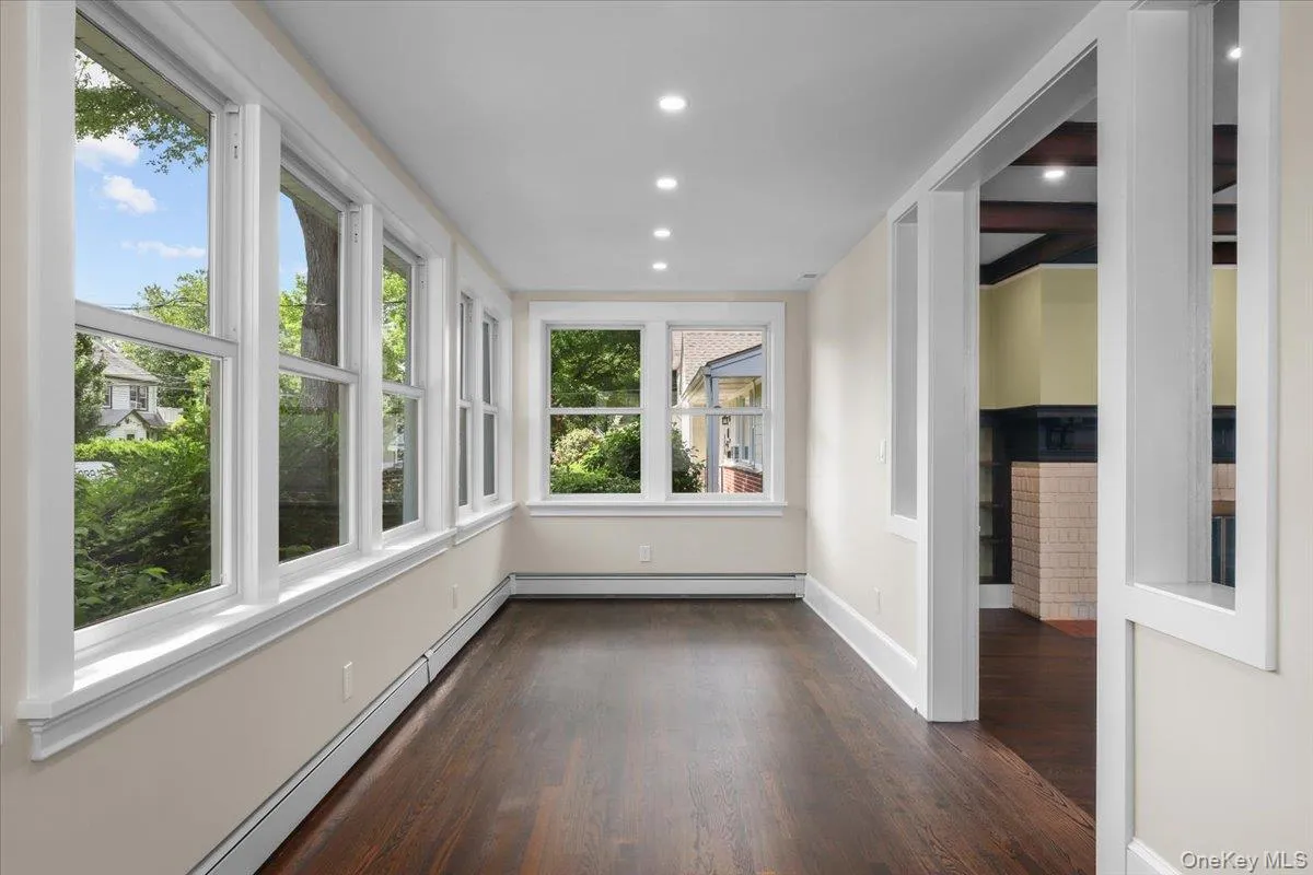625 Lorraine Street, Mamaroneck, NY, 5 Bedrooms Bedrooms, 10 Rooms Rooms,2 BathroomsBathrooms,Residential Lease,For Rent,Lorraine,0,1006973 625 Lorraine Street, Mamaroneck, NY, 5 Bedrooms Bedrooms, 10 Rooms Rooms,2 BathroomsBathrooms,Residential Lease,For Rent,Lorraine,0,1006973