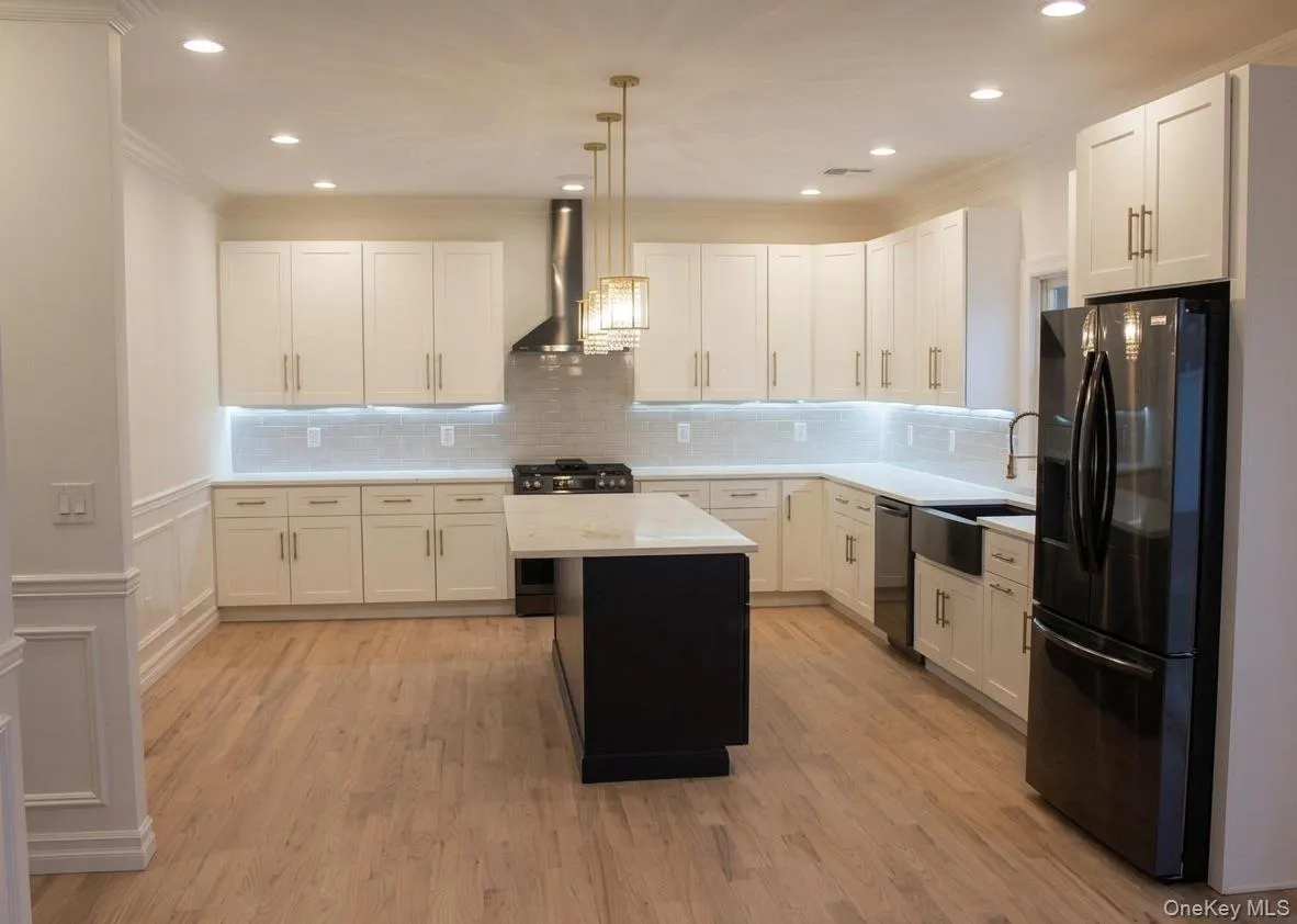 66 Euclid Avenue, Oyster Bay, NY, 5 Bedrooms Bedrooms, 9 Rooms Rooms,3 BathroomsBathrooms,Residential,For Rent,Euclid,0,1006975 66 Euclid Avenue, Oyster Bay, NY, 5 Bedrooms Bedrooms, 9 Rooms Rooms,3 BathroomsBathrooms,Residential,For Rent,Euclid,0,1006975