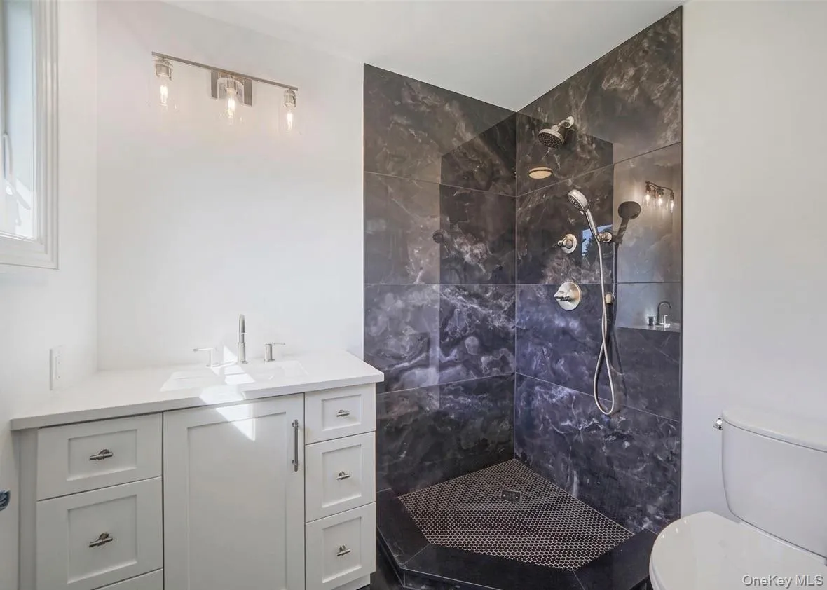 66 Euclid Avenue, Oyster Bay, NY, 5 Bedrooms Bedrooms, 9 Rooms Rooms,3 BathroomsBathrooms,Residential,For Rent,Euclid,0,1006975 66 Euclid Avenue, Oyster Bay, NY, 5 Bedrooms Bedrooms, 9 Rooms Rooms,3 BathroomsBathrooms,Residential,For Rent,Euclid,0,1006975