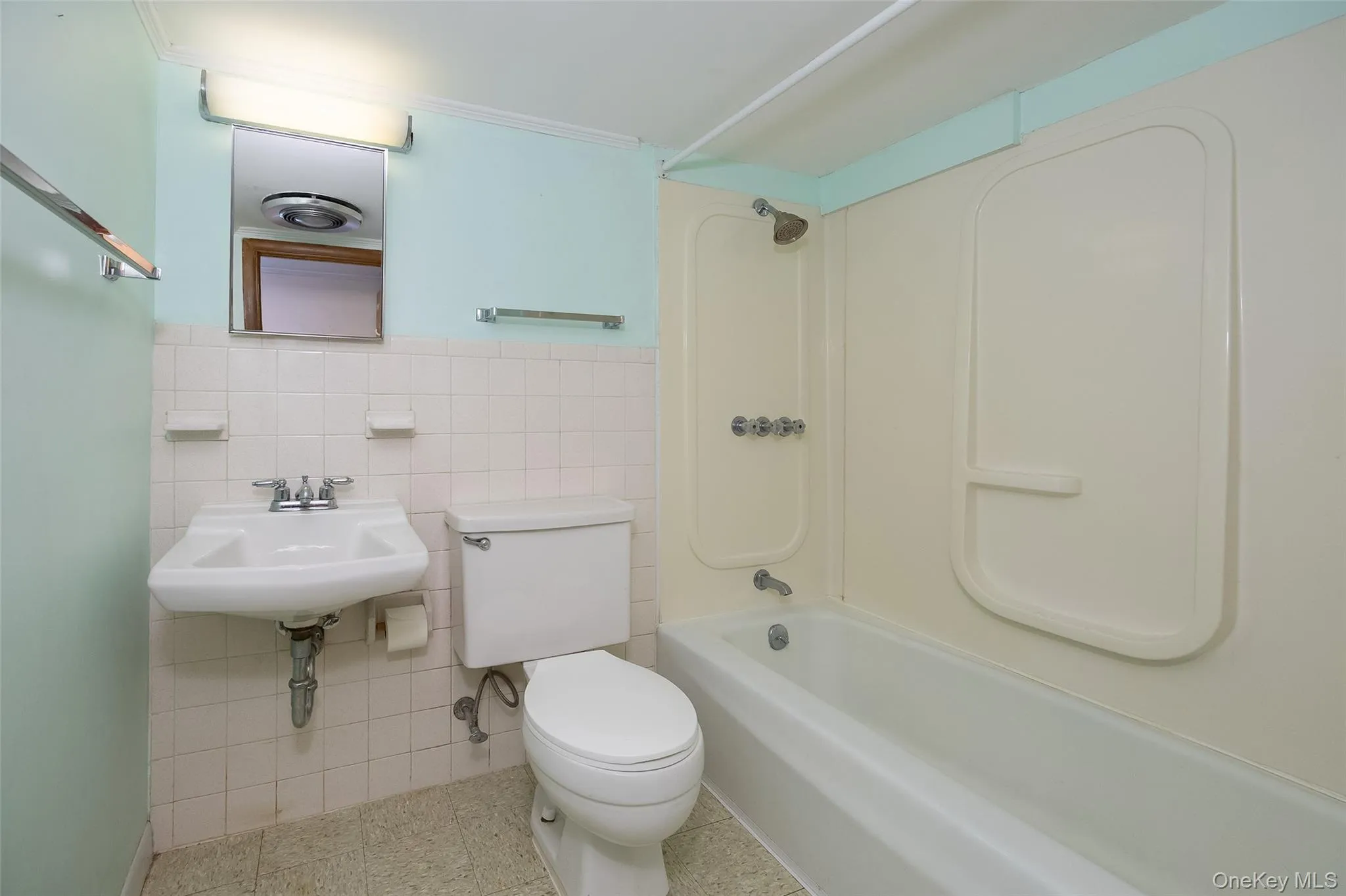 229 Clove Road, Union Vale, NY, 4 Bedrooms Bedrooms, 13 Rooms Rooms,2 BathroomsBathrooms,Residential,For Rent,Clove,0,KEY1006979 229 Clove Road, Union Vale, NY, 4 Bedrooms Bedrooms, 13 Rooms Rooms,2 BathroomsBathrooms,Residential,For Rent,Clove,0,KEY1006979