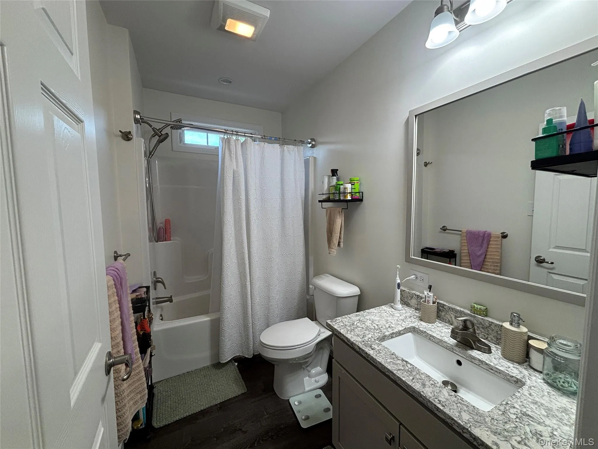 1661 Old Country Road, Riverhead, NY, 2 Bedrooms Bedrooms, 5 Rooms Rooms,2 BathroomsBathrooms,Residential,For Rent,Old Country,0,1006987 1661 Old Country Road, Riverhead, NY, 2 Bedrooms Bedrooms, 5 Rooms Rooms,2 BathroomsBathrooms,Residential,For Rent,Old Country,0,1006987