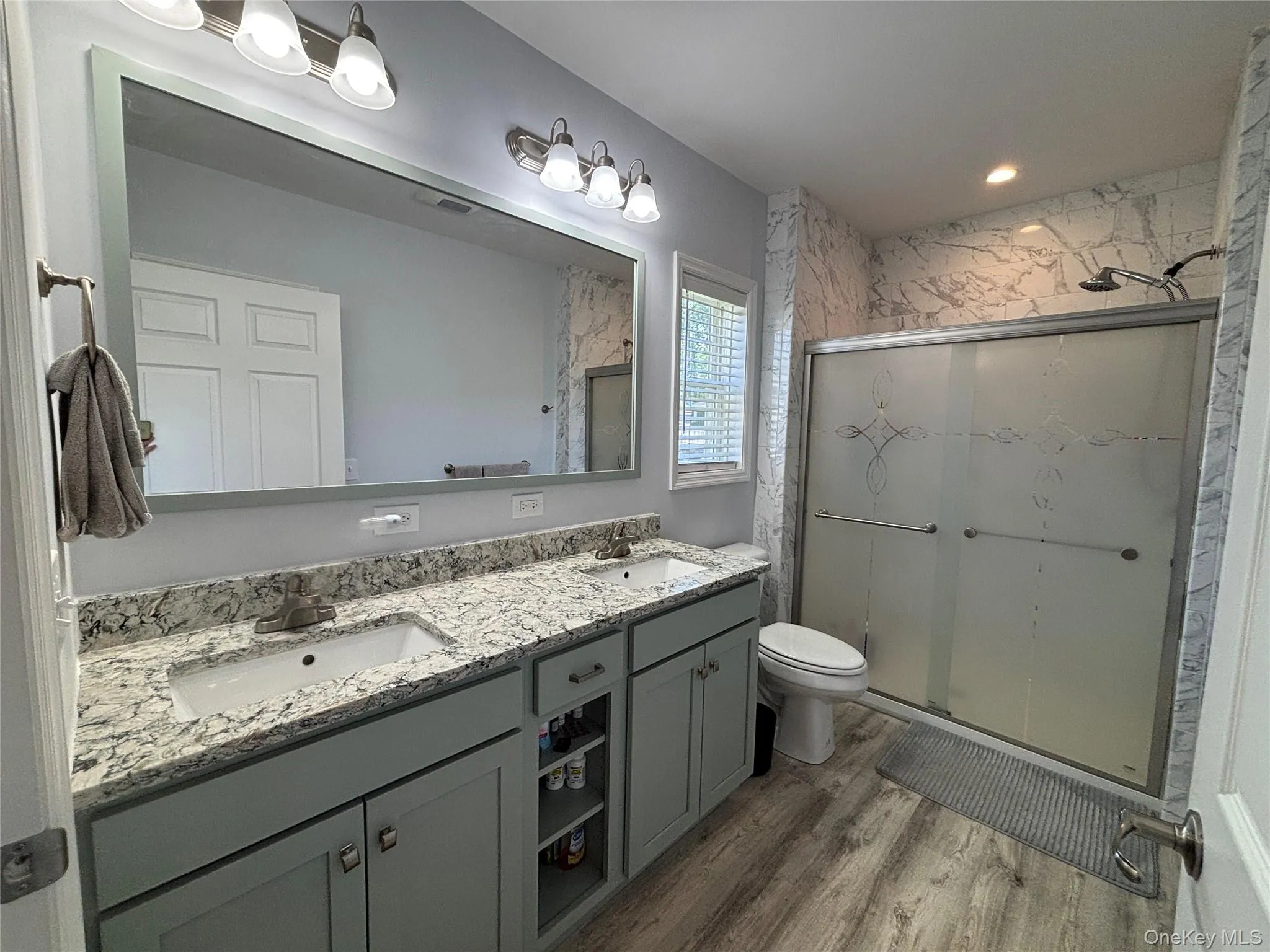 1661 Old Country Road, Riverhead, NY, 2 Bedrooms Bedrooms, 5 Rooms Rooms,2 BathroomsBathrooms,Residential,For Rent,Old Country,0,1006987 1661 Old Country Road, Riverhead, NY, 2 Bedrooms Bedrooms, 5 Rooms Rooms,2 BathroomsBathrooms,Residential,For Rent,Old Country,0,1006987